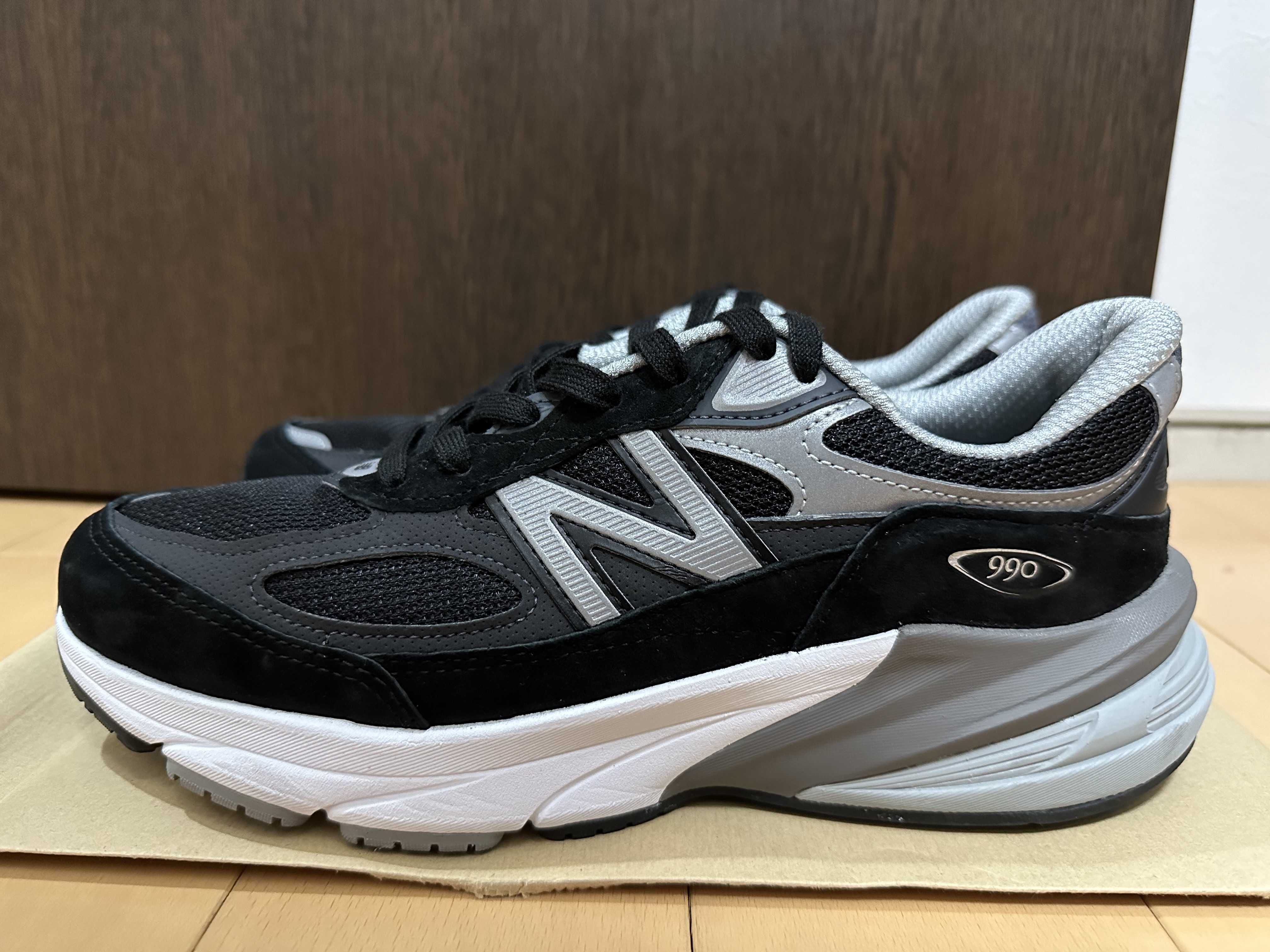 New Balance 990V6 "Black" (Heel NB Logo)
