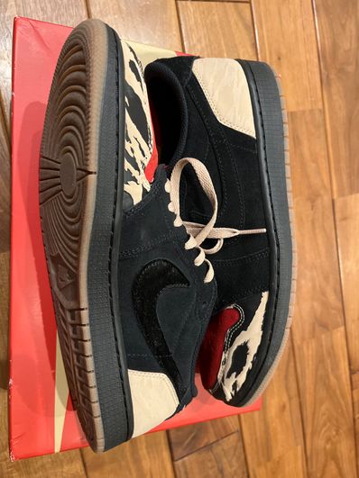 Sole Fly × Nike Air Jordan 1 Low "Black and Sport Red"