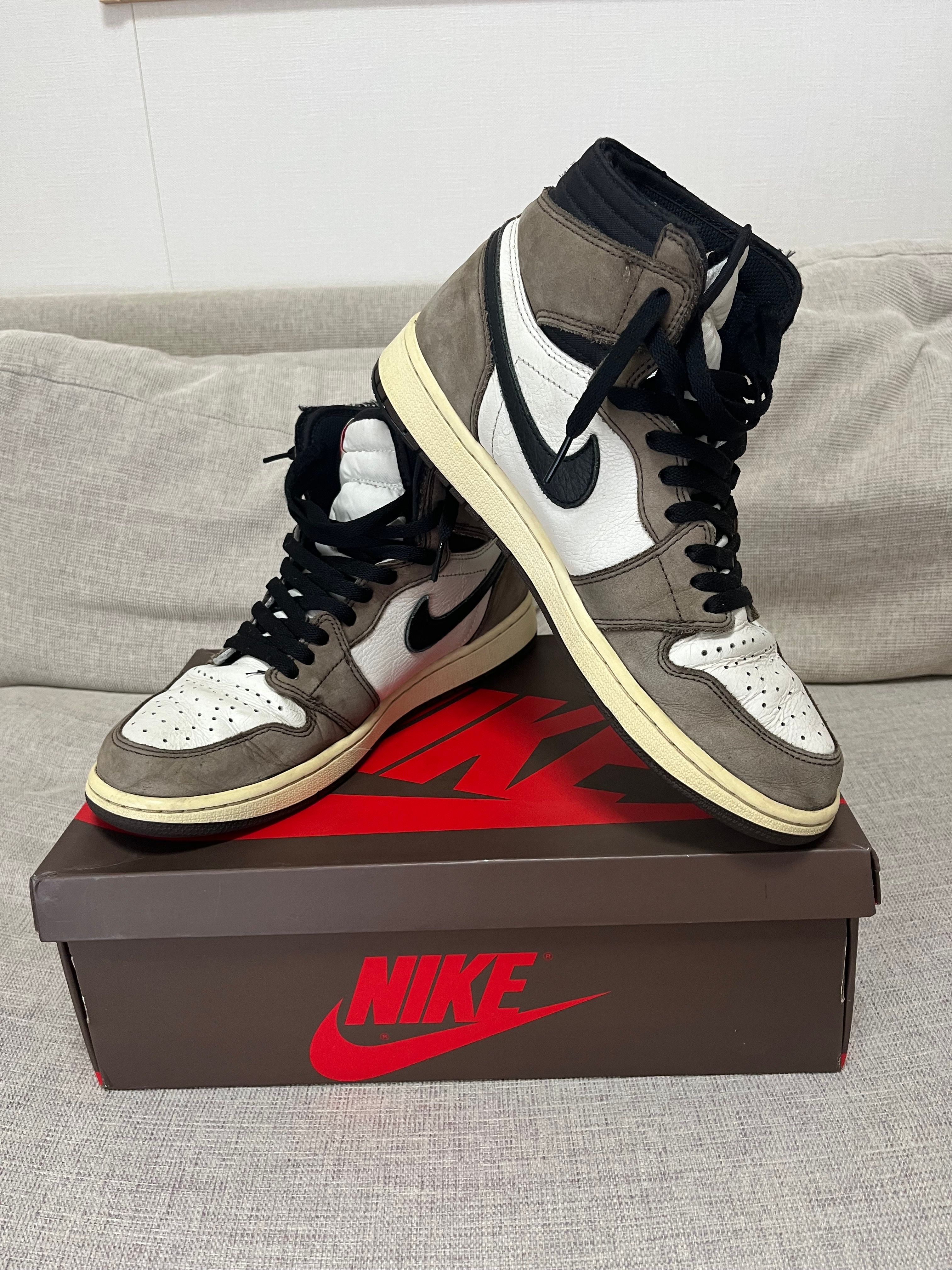 Travis Scott × Nike Air Jordan 1 Retro High OG TS SP "Sail/Dark Mocha"