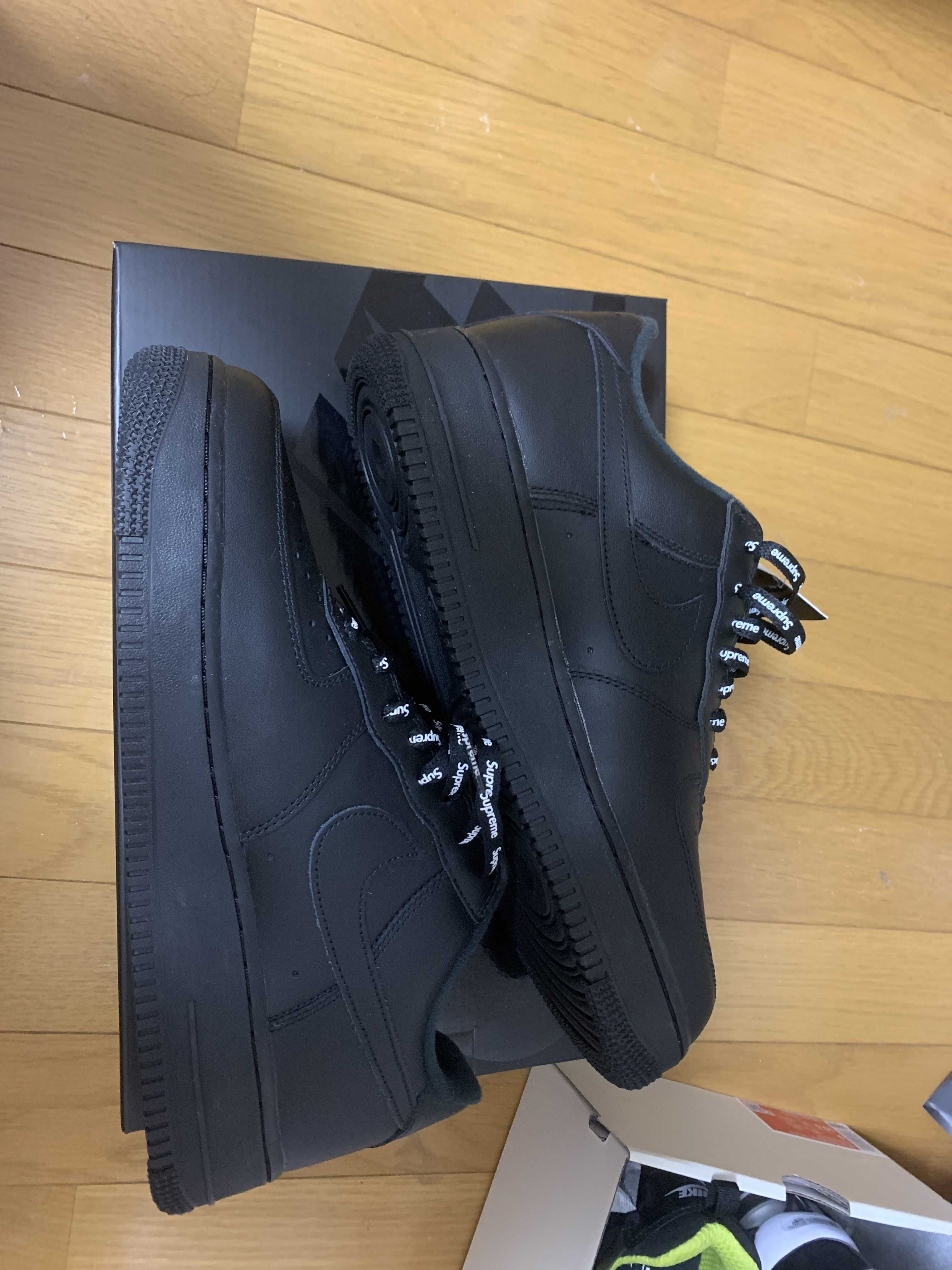 Supreme × Nike Air Force 1 Low "Black"