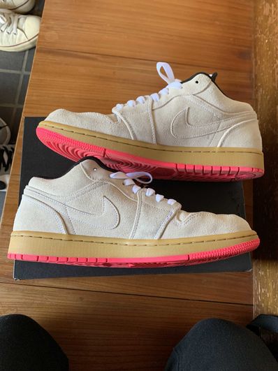 Air jordan 1 sales low hyper pink