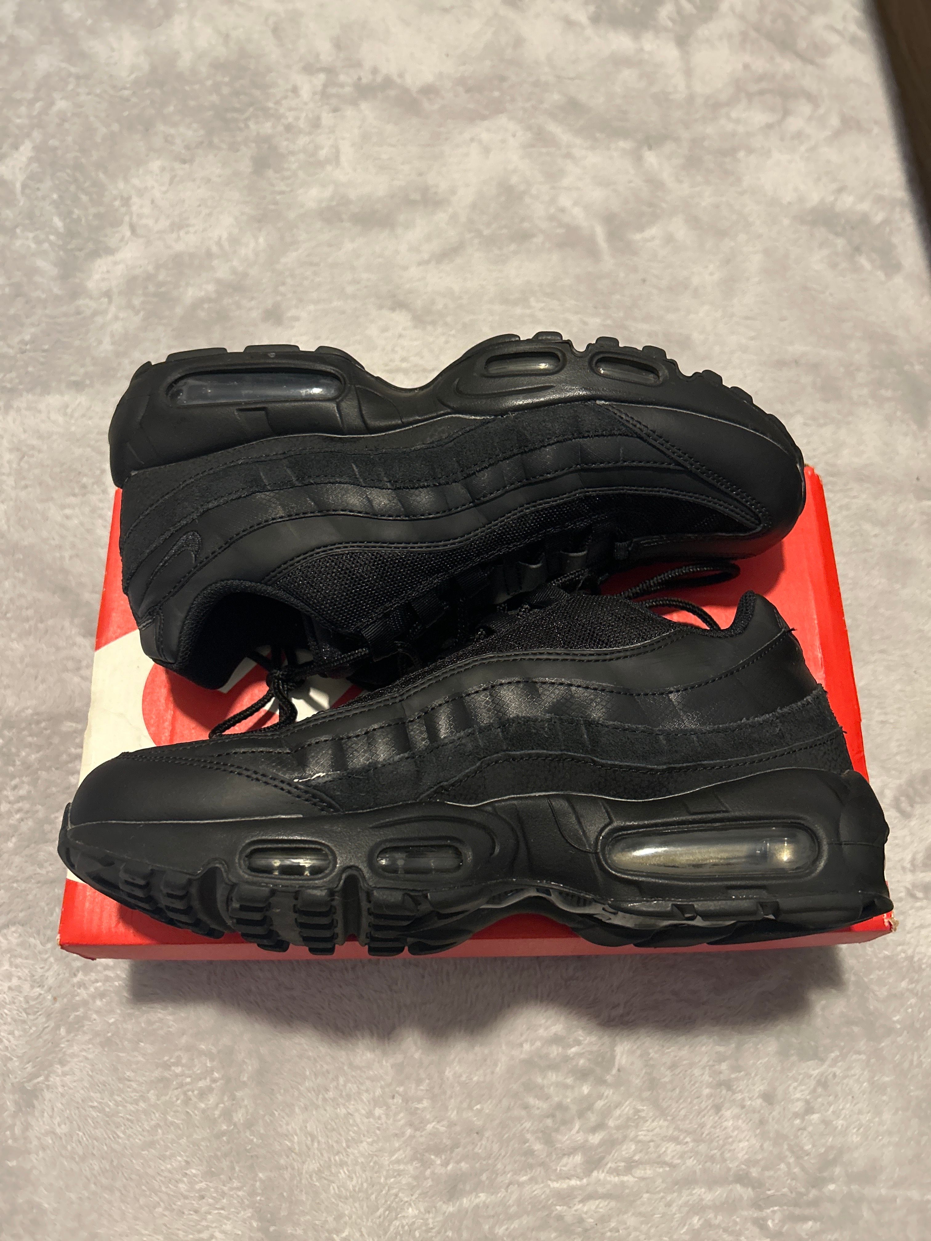 Nike Air Max 95 Essential "Black/Dark Grey/Black"