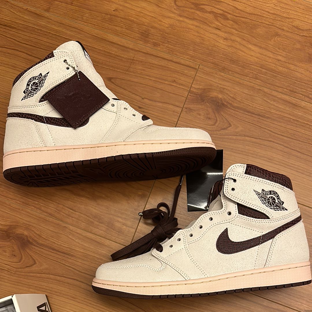 A Ma Maniere × Nike Air Jordan 1 Retro High OG "Sail and Burgundy"