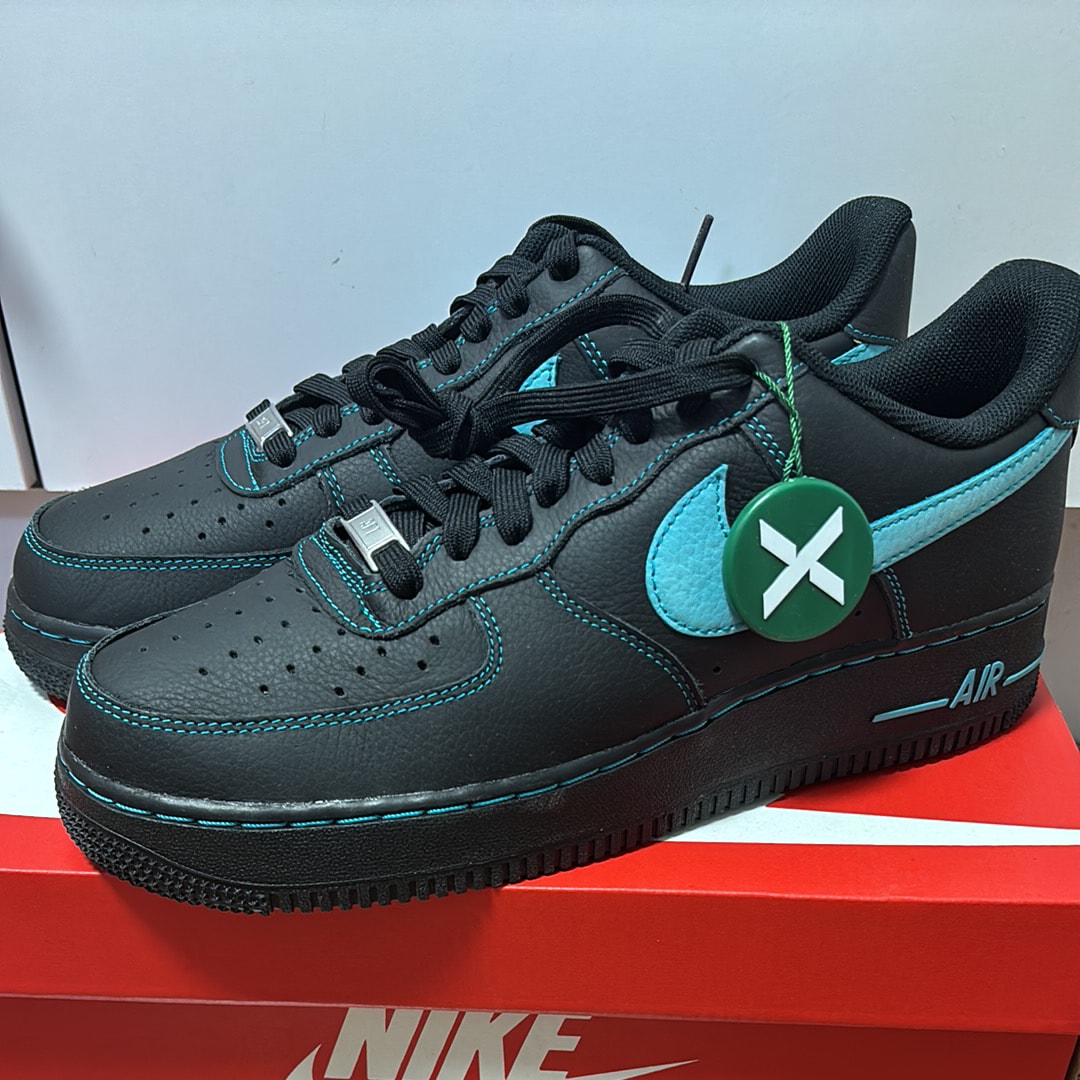 Nike Air Force 1 Low "Black Tiffany"