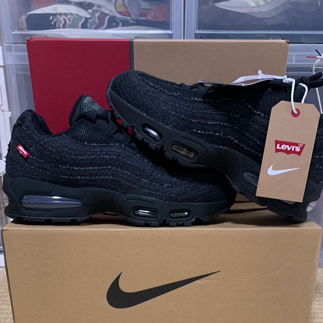 Levi's × Nike Air Max 95 OG "Denim Black"