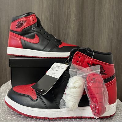 Nike Air Jordan 1 Retro High OG "Bred/Banned" (2016)