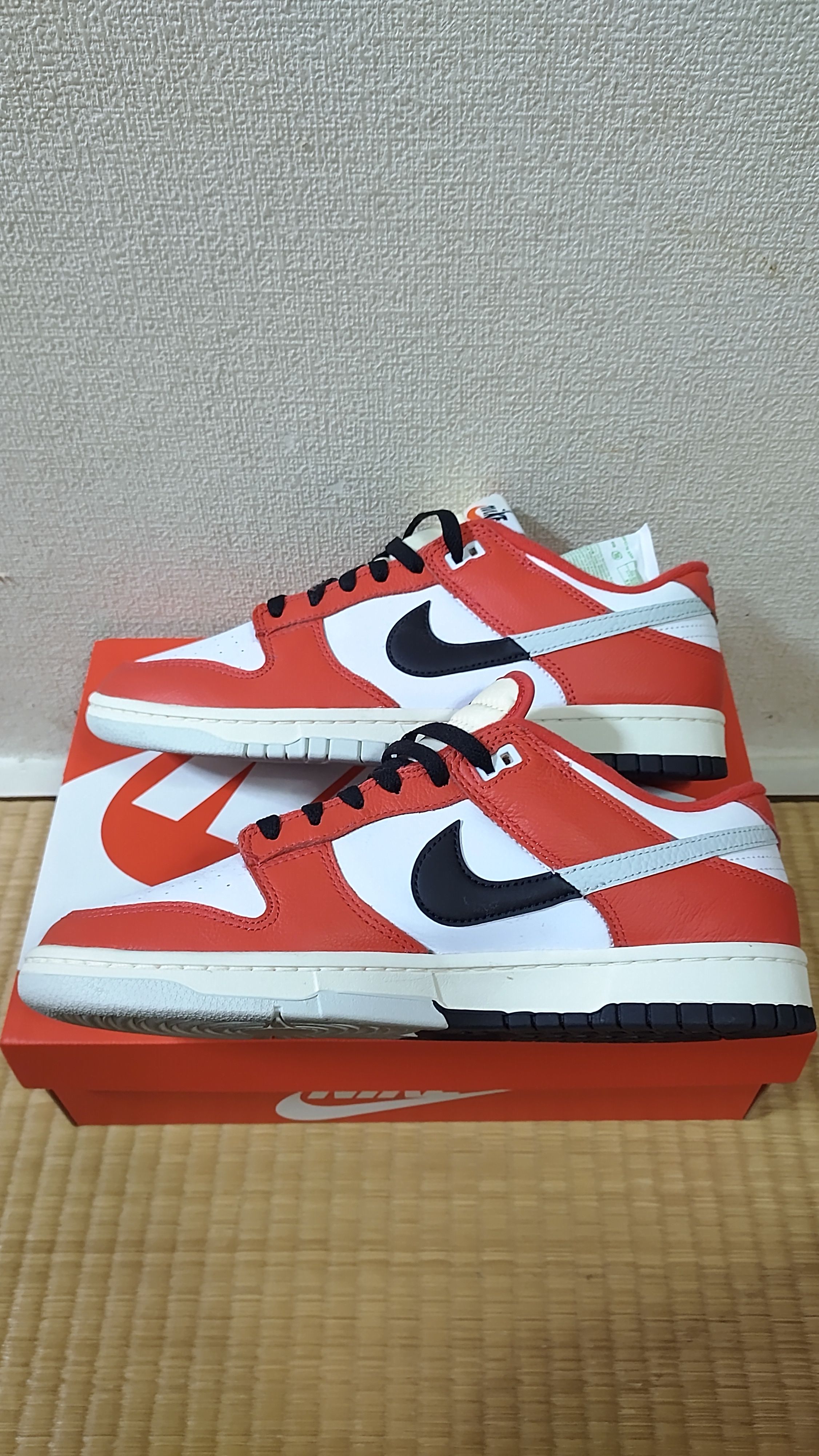 Nike Dunk Low Retro PRM "Chicago Split"