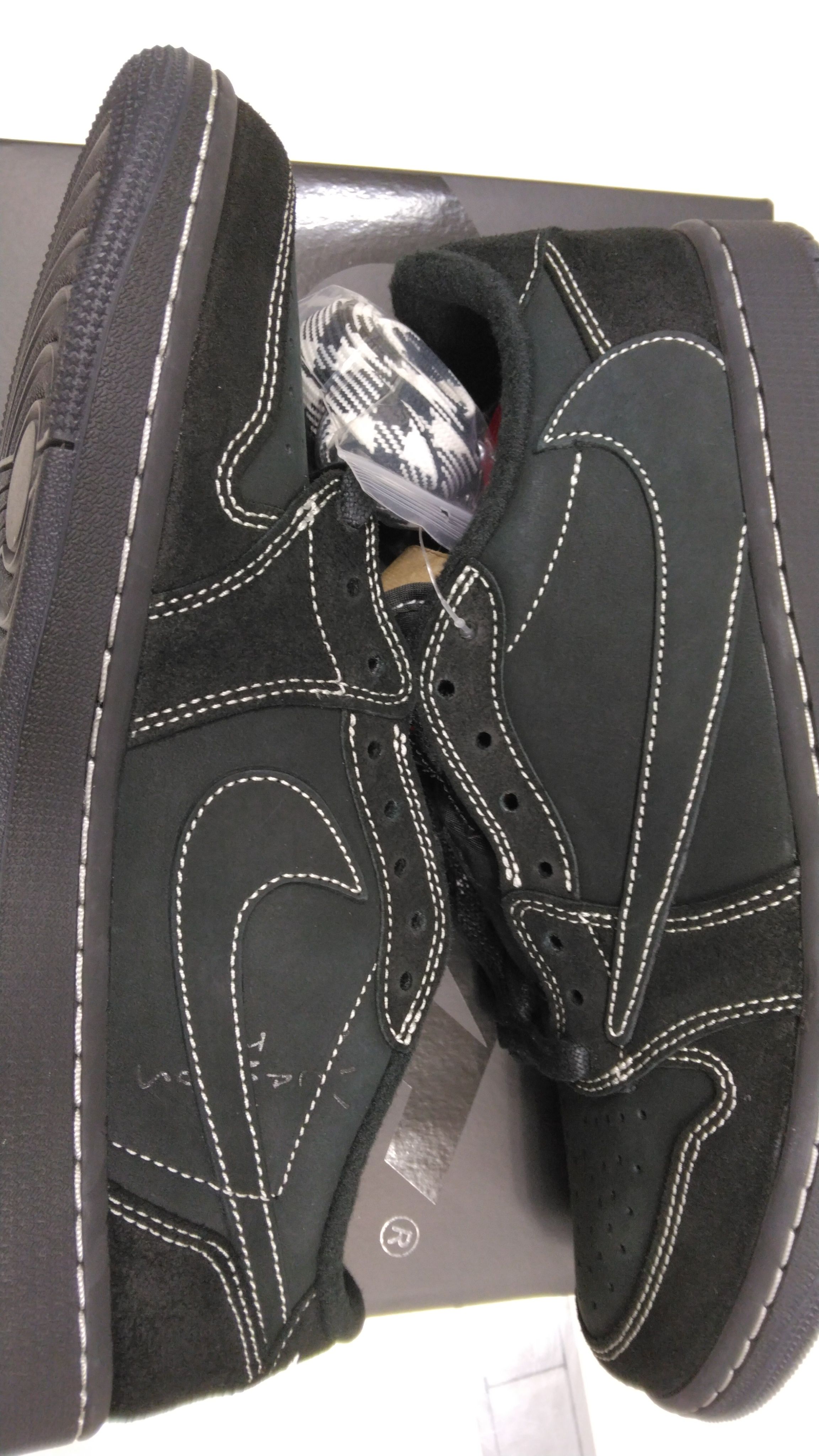 Travis Scott × Nike Air Jordan 1 Low OG SP "Black Phantom"