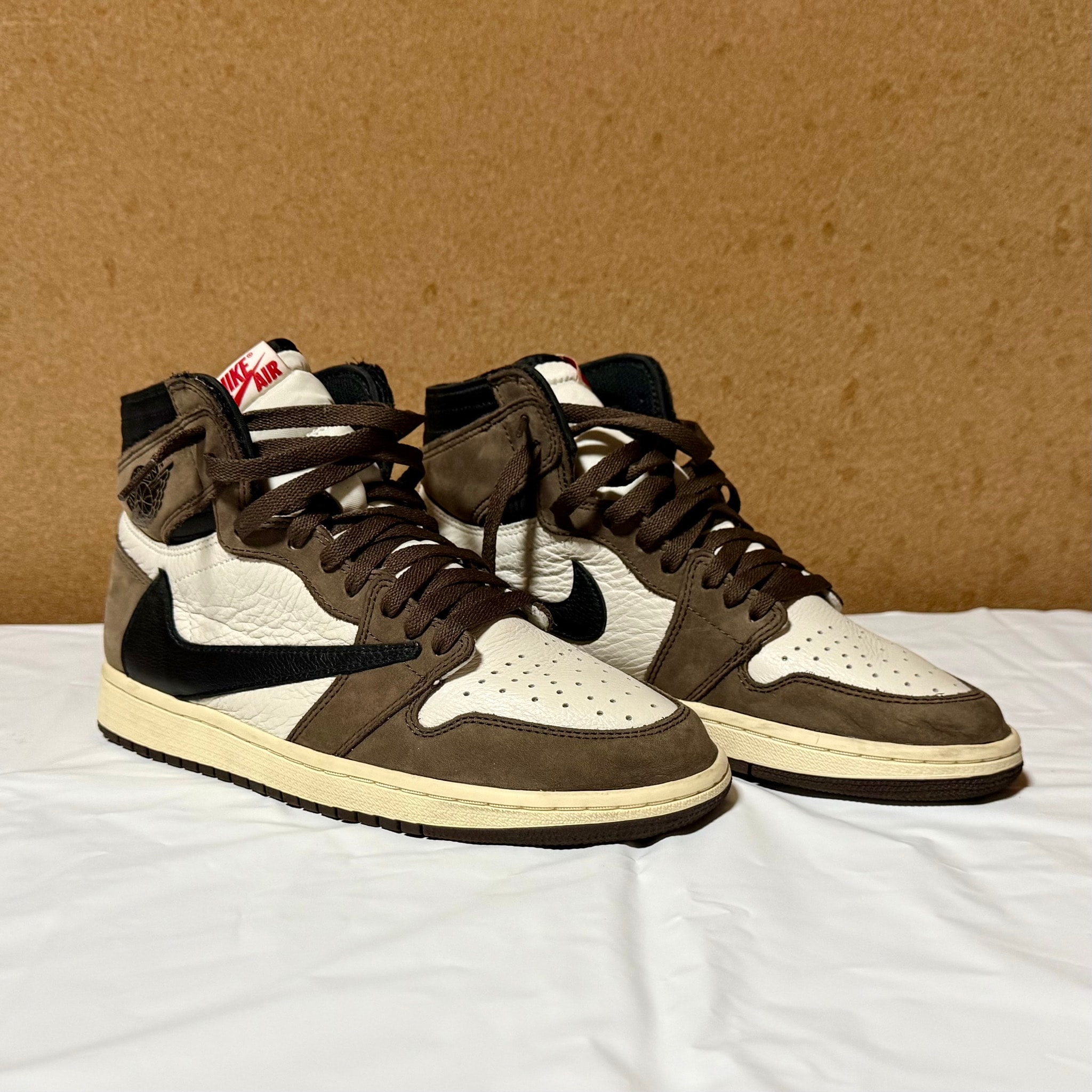 Travis Scott × Nike Air Jordan 1 Retro High OG TS SP "Sail/Dark Mocha"