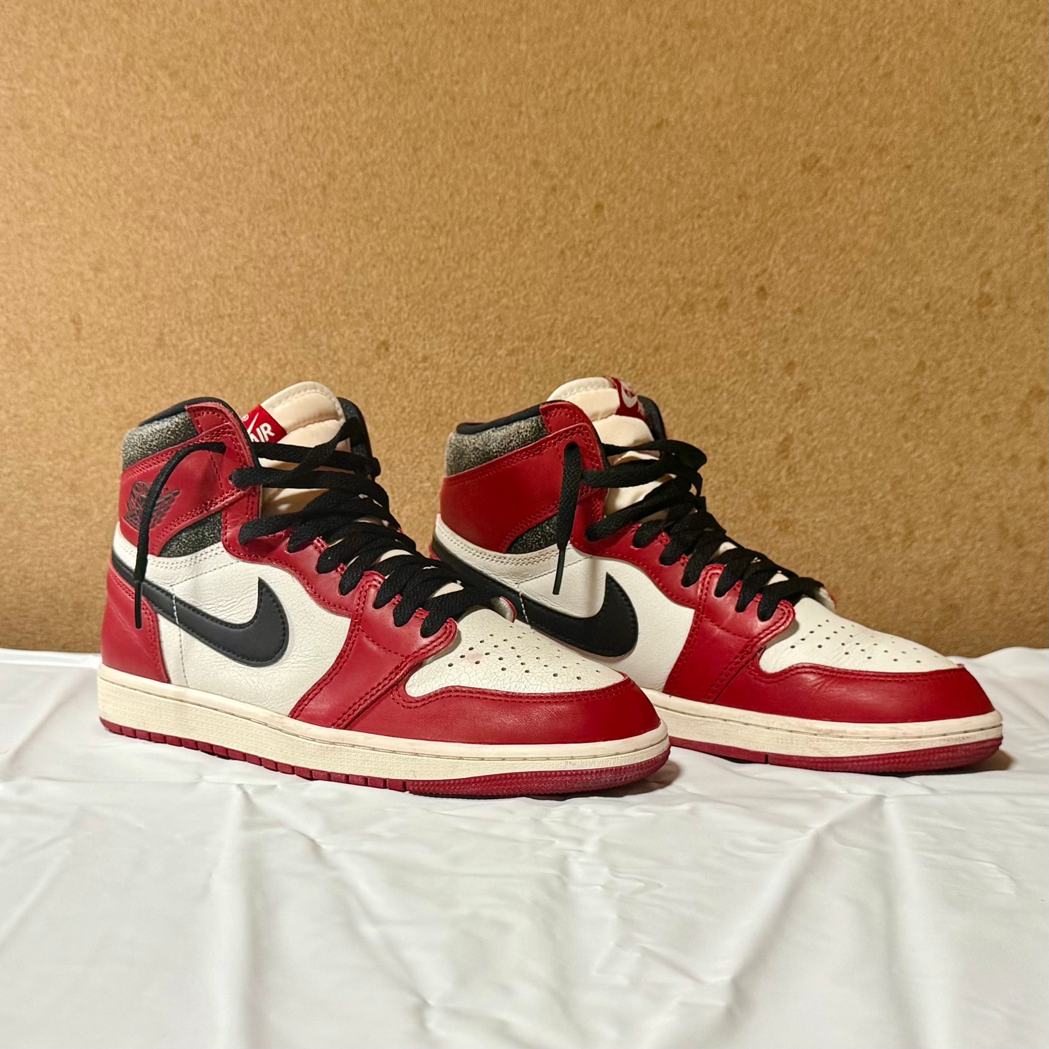 Nike Air Jordan 1 High OG "Lost & Found/Chicago"