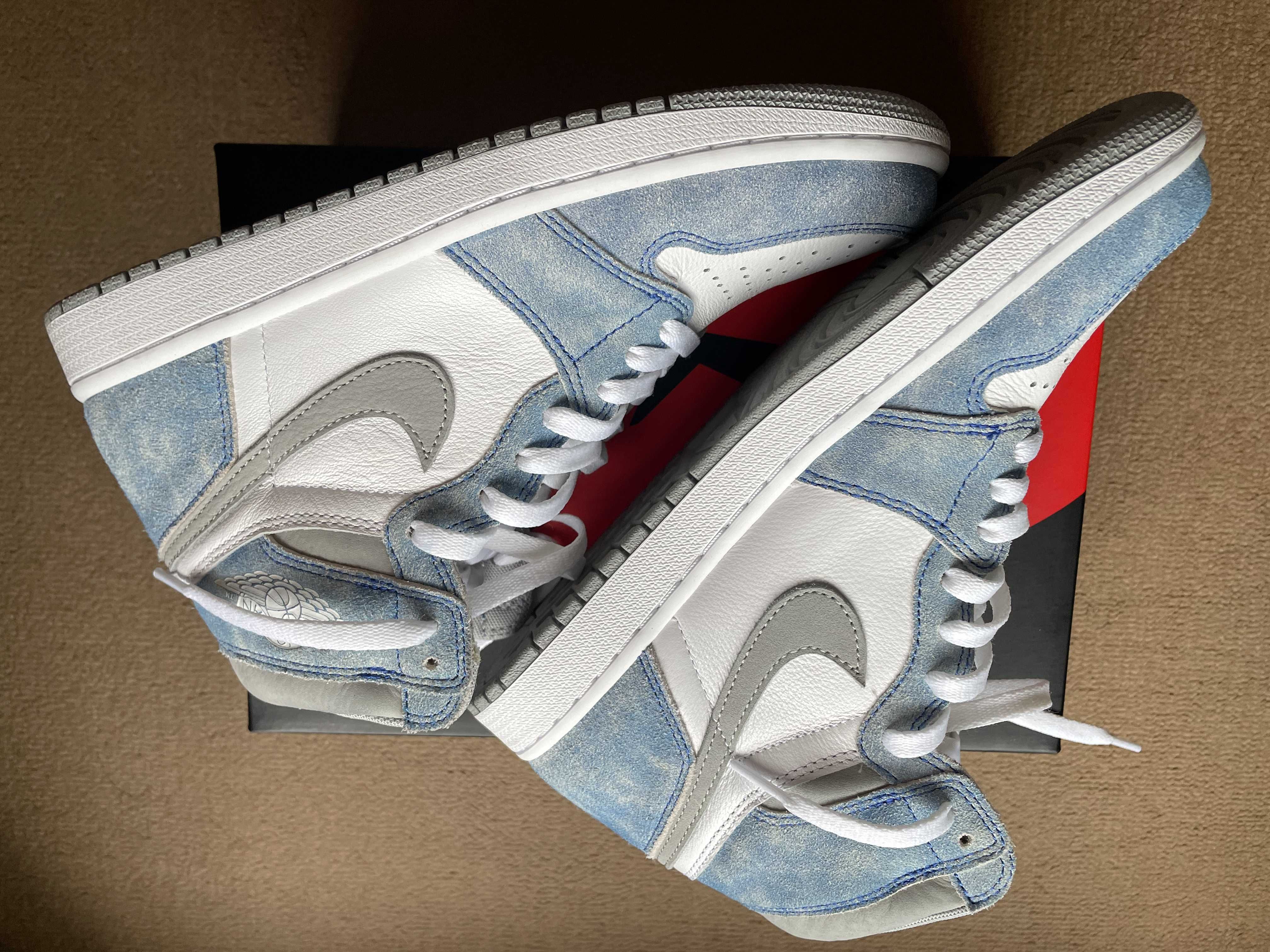 Nike Air Jordan 1 High OG "Hyper Royal"