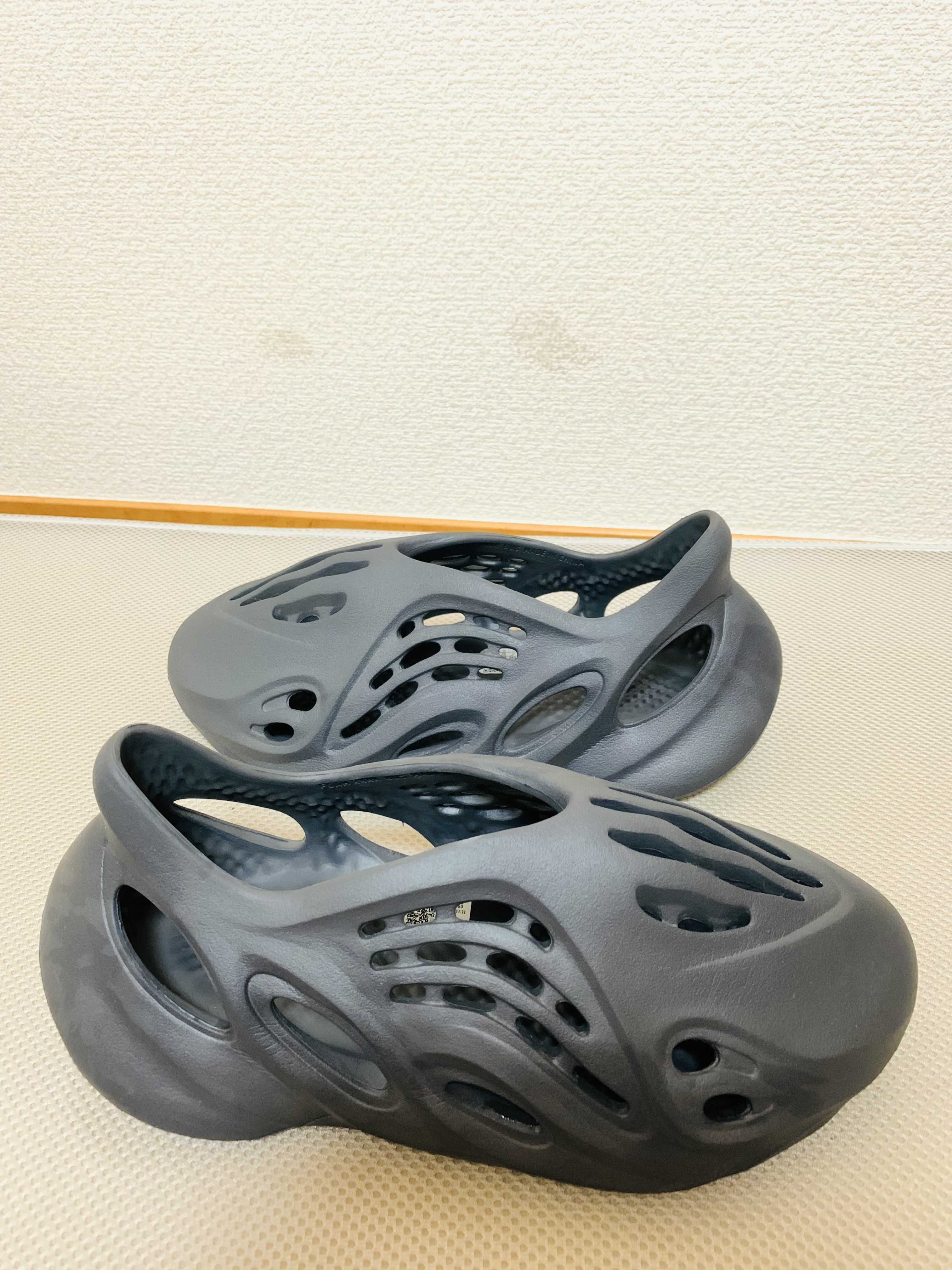 adidas YEEZY Foam Runner "Onyx"