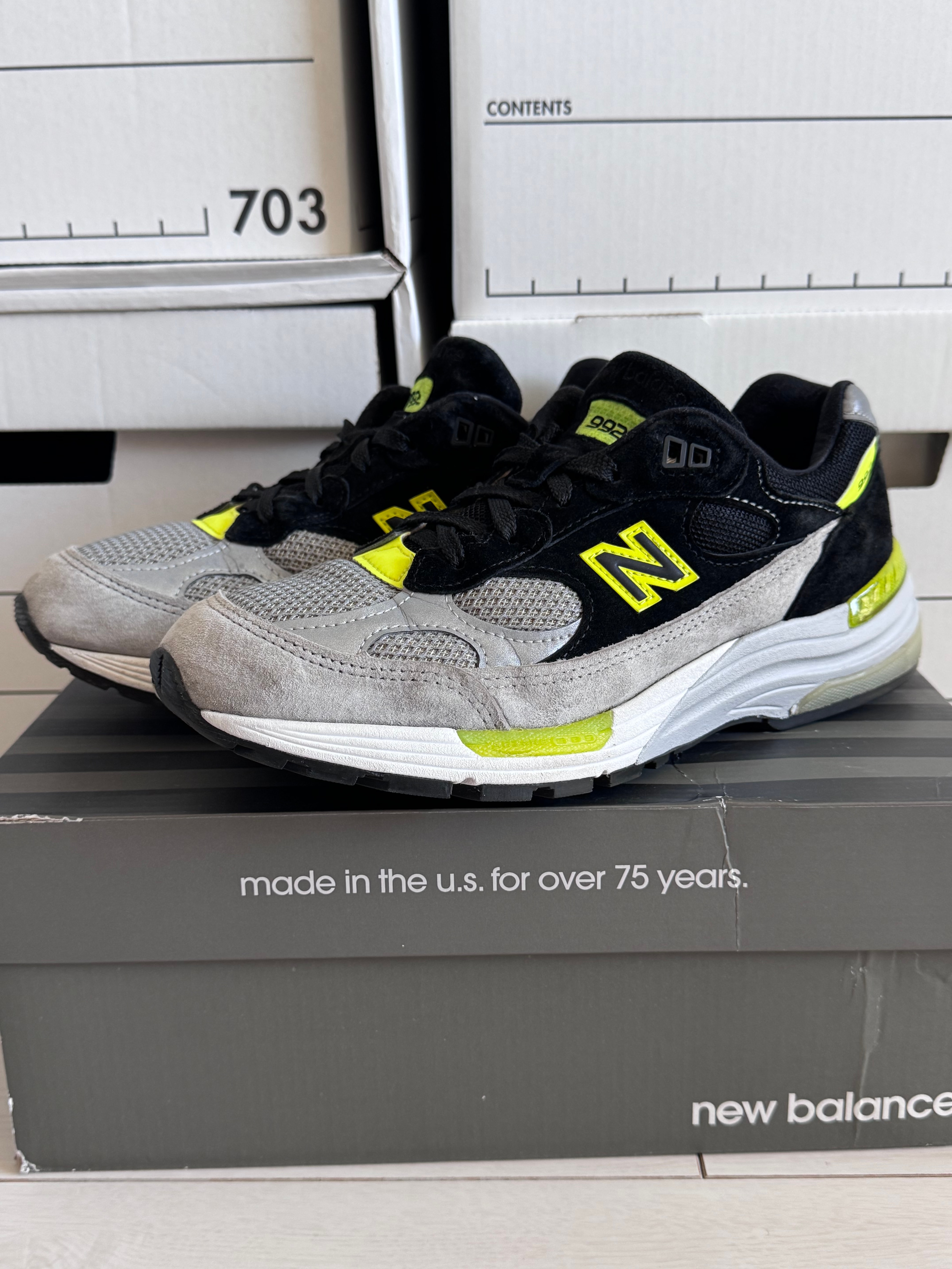 ニューバランス 992 "ブラック/グレー/ボルト"