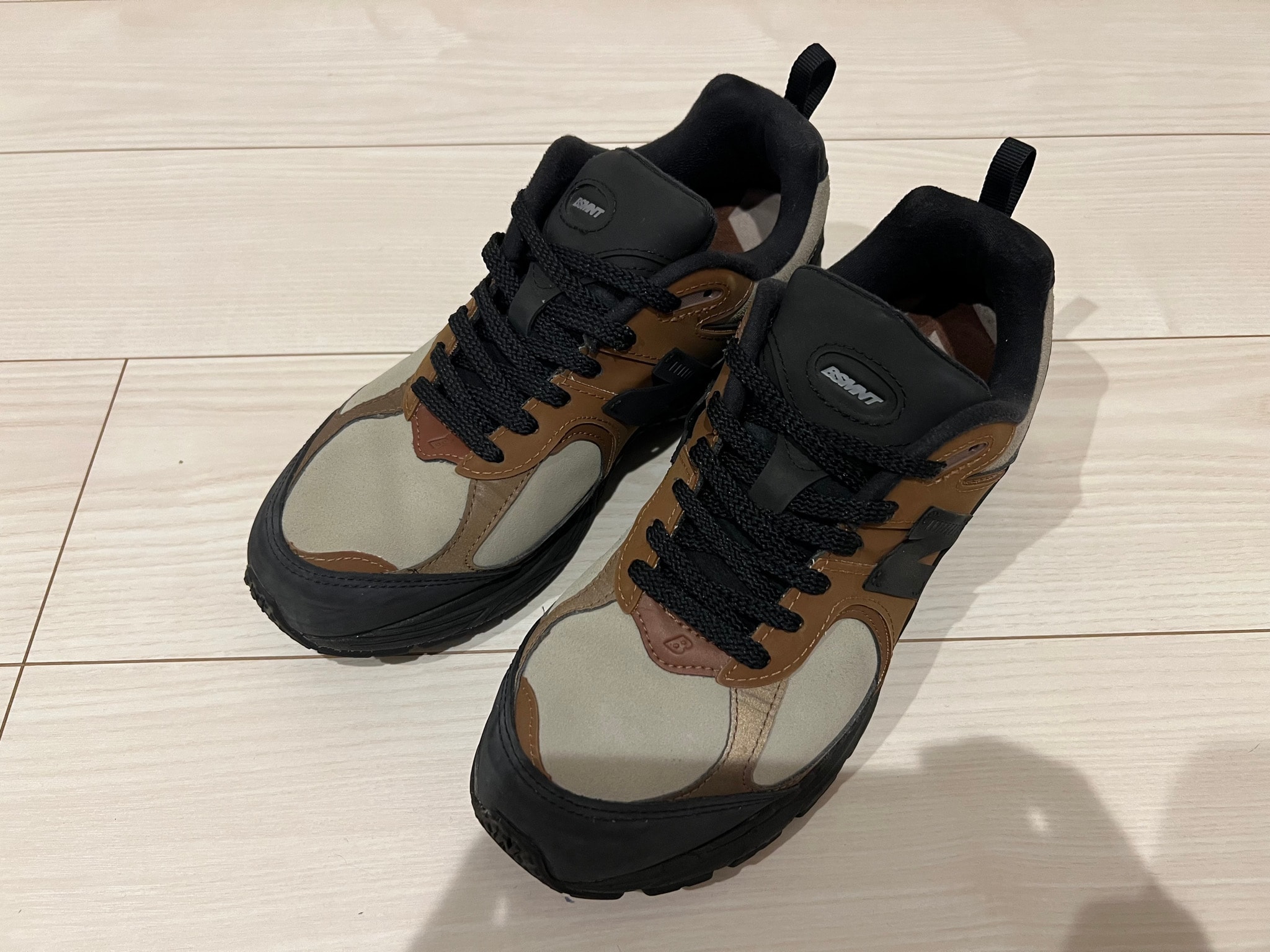 The Basement × New Balance 2002R "Earth Brown"