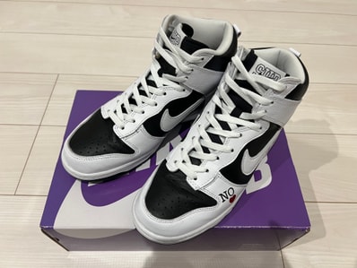 Supreme × Nike SB Dunk High By Any Means "White Black"