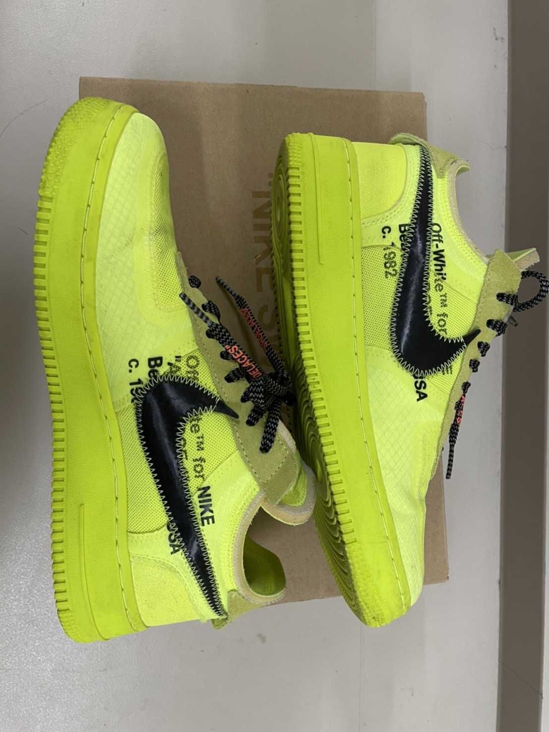 Off-White × Nike Air Force 1 Low "Volt"