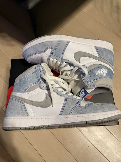 Nike Air Jordan 1 High OG "Hyper Royal"