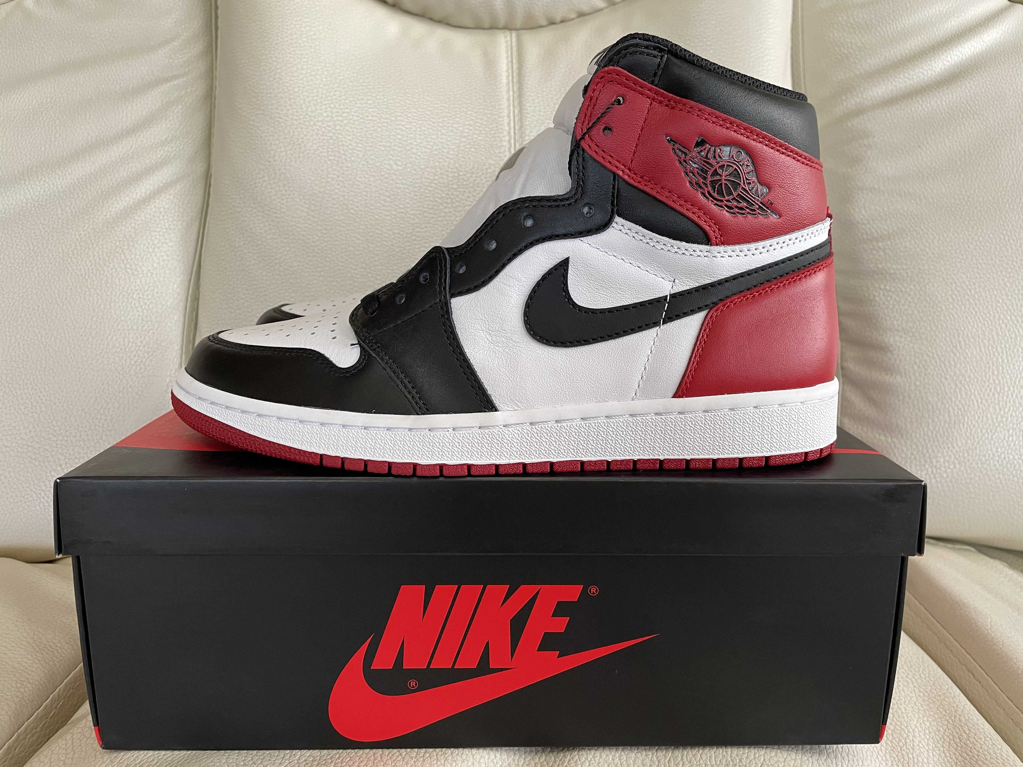 Nike Air Jordan 1 Retro High OG "Black Toe"(2016)
