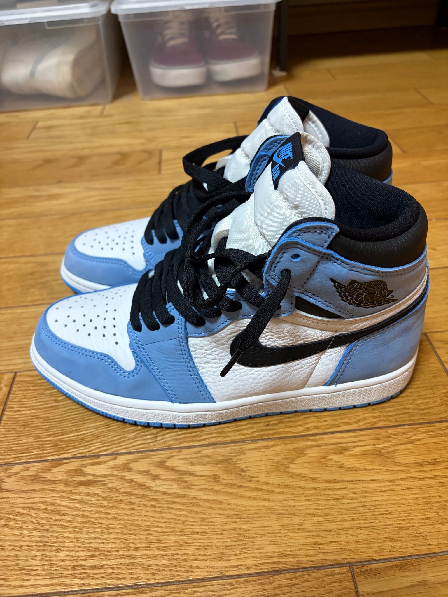 Nike Air Jordan 1 High OG "University Blue"