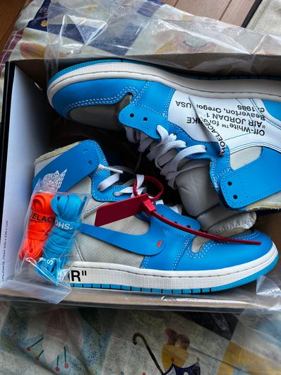 Off-White × Nike Air Jordan 1 High UNC "White/Dark Powder Blue"