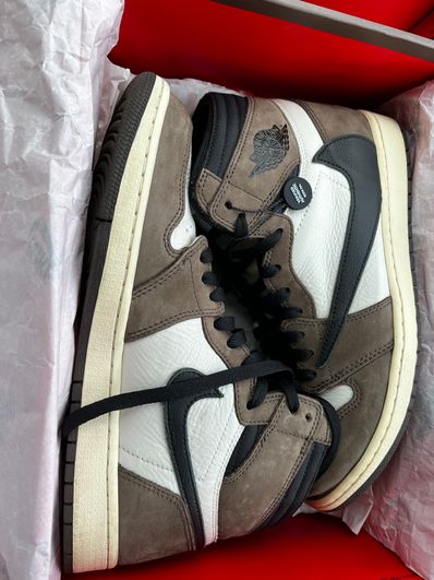 Travis Scott × Nike Air Jordan 1 Retro High OG TS SP "Sail/Dark Mocha"