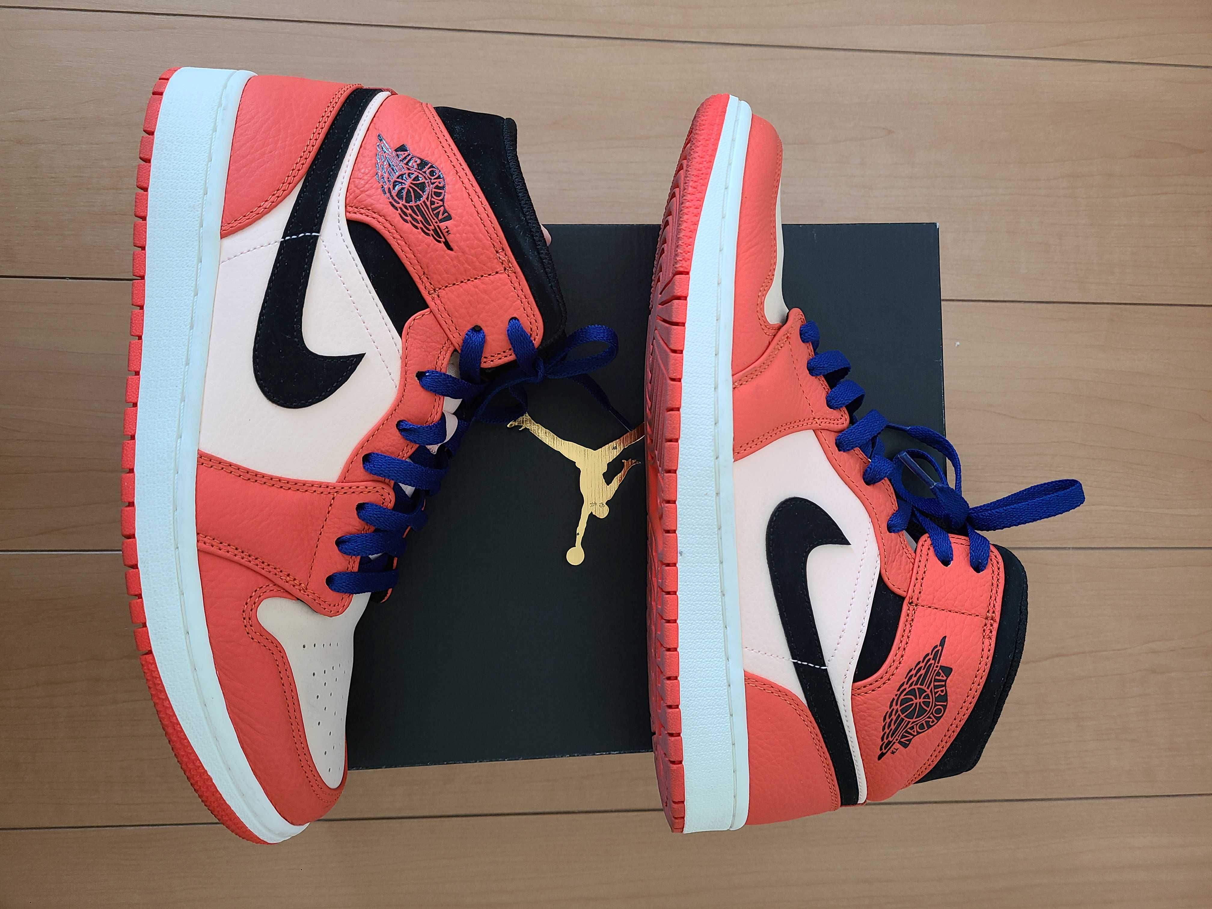 Nike Air Jordan 1 Mid "Team Orange Black"