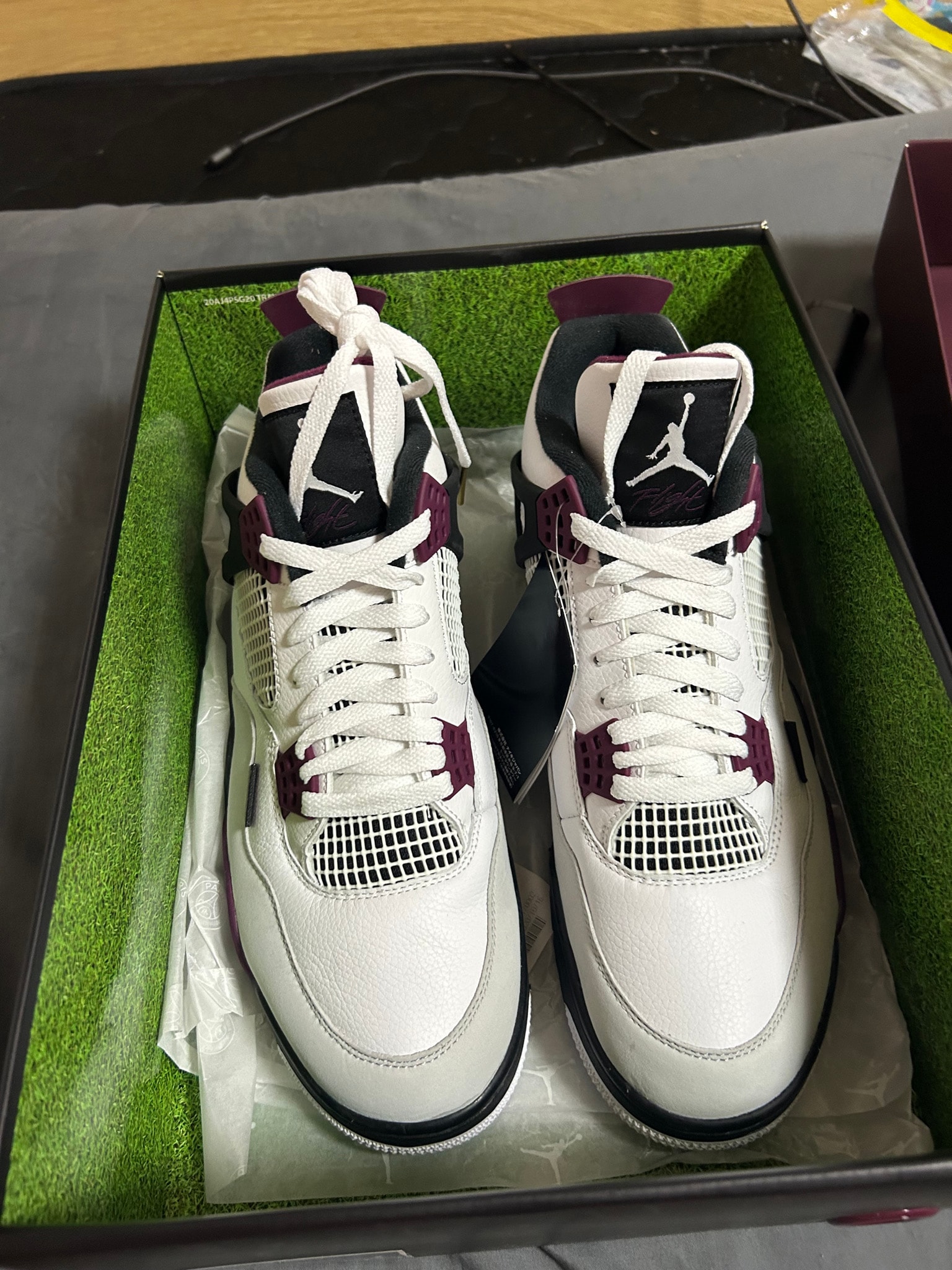 Paris Saint-Germain (PSG) × Nike Air Jordan 4 Retro "White/Black-Metallic Gold-Bordeaux"