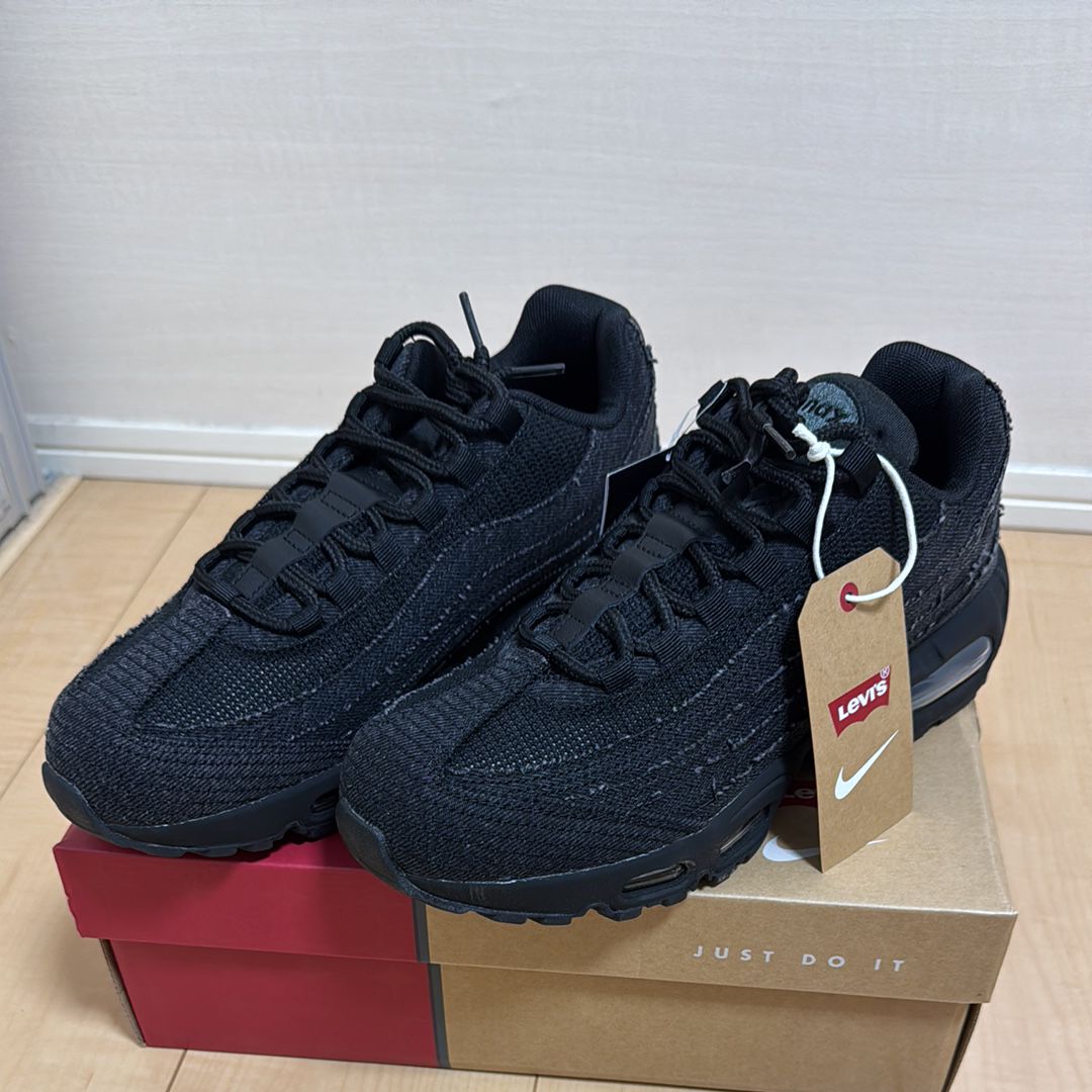 Levi's × Nike Air Max 95 OG "Denim Black"