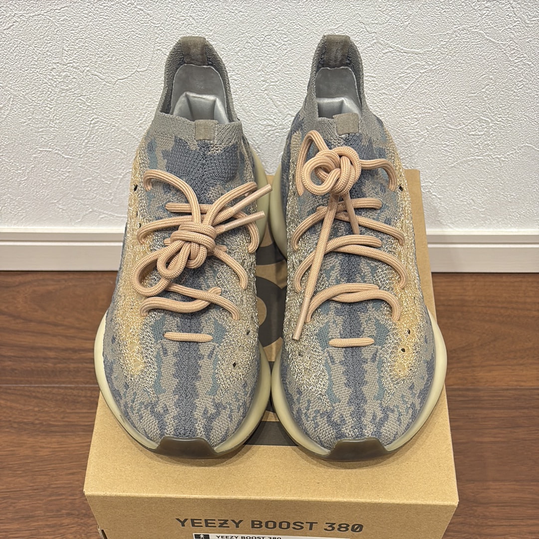 アディダス イージーブースト380 "ミスト リフレクティブ"