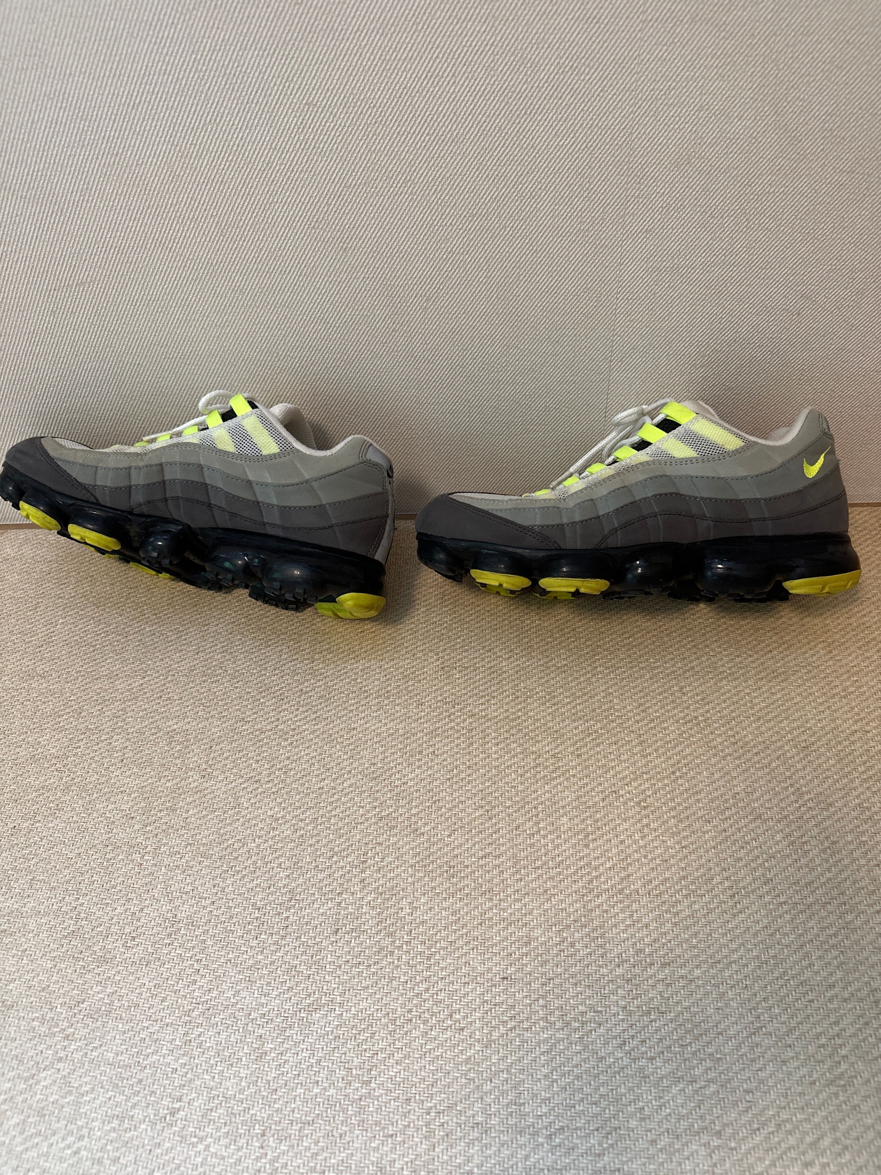 Nike Air Vapormax 95 "Neon"