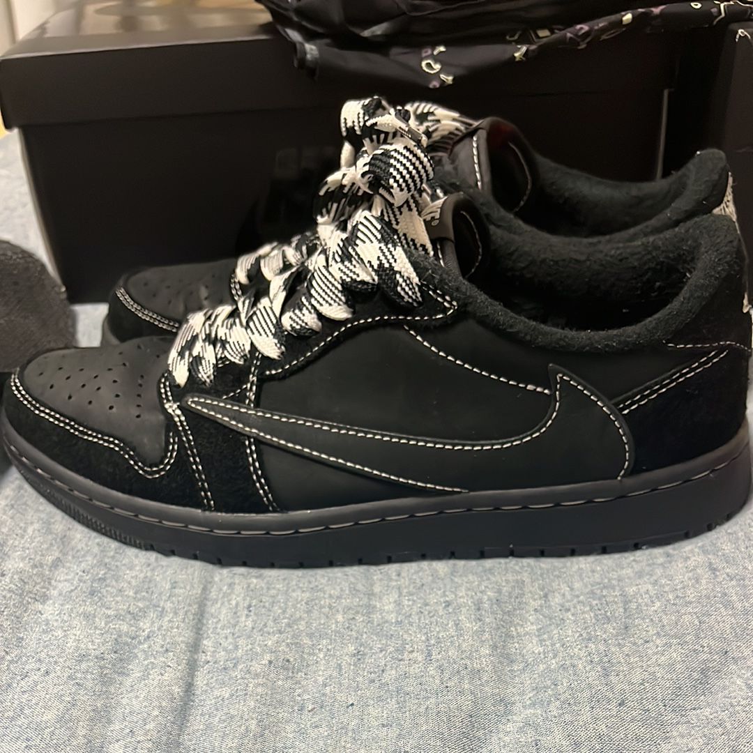 Travis Scott × Nike Air Jordan 1 Low OG SP "Black Phantom"