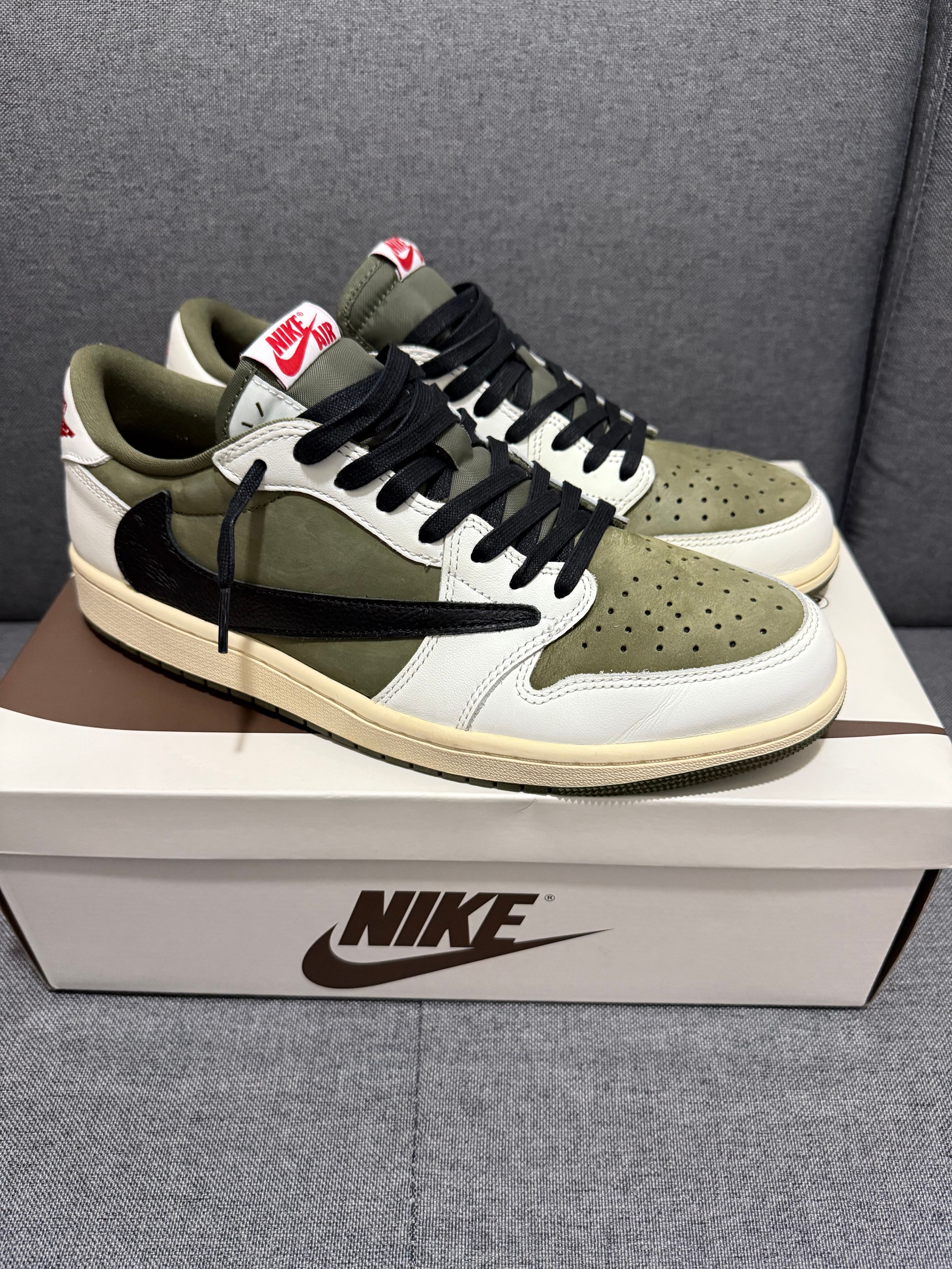 Travis Scott × Nike Air Jordan 1 Low OG SP "Reverse Olive"