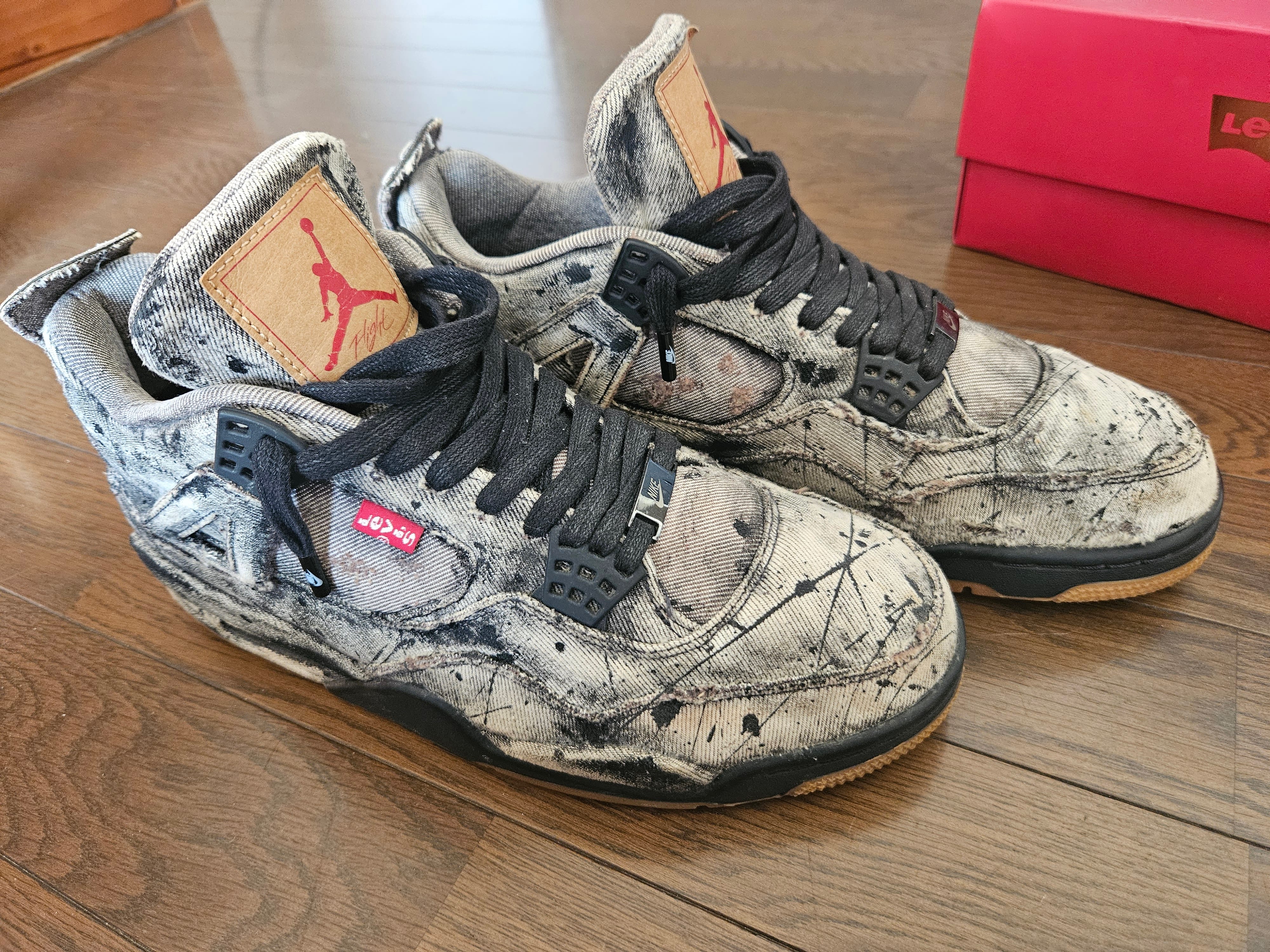 Nike × Levi's Air Jordan 4 "Black Denim" (Tag: LEVIS®)