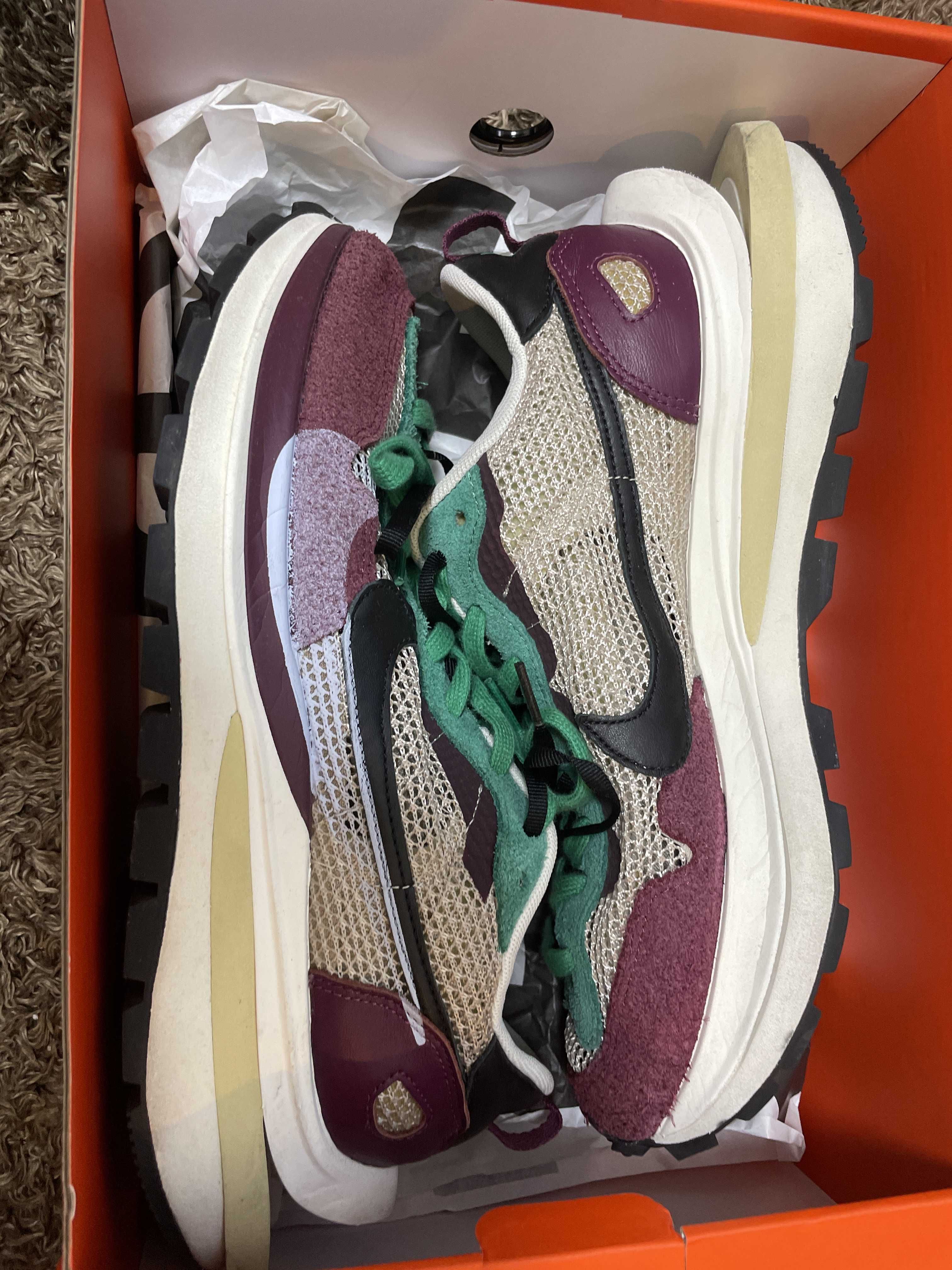 sacai × Nike Vapor Waffle "String/Red/Green"