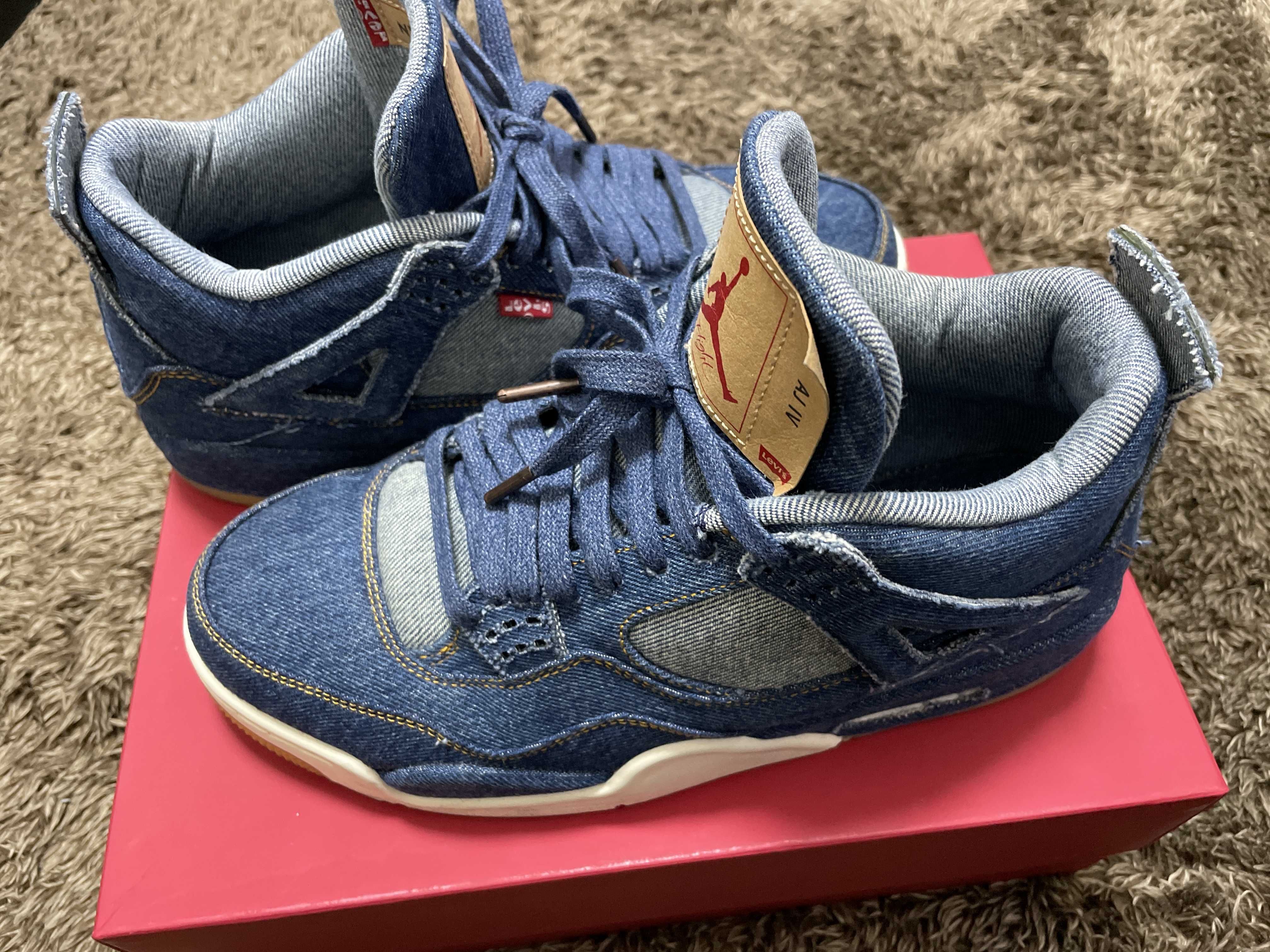 Nike × Levi's Air Jordan 4 "Denim"(タグ:LEVIS®)