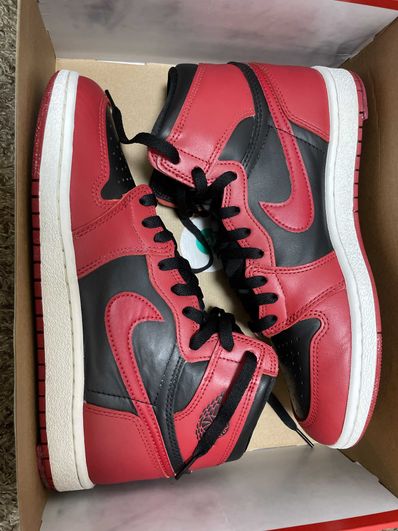 Nike Air Jordan 1 High ’85 "Varsity Red"