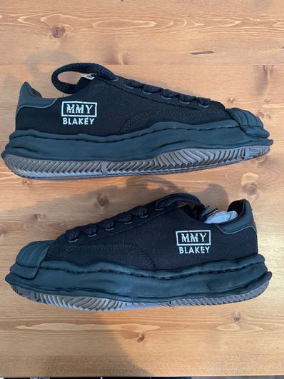 Maison MIHARA YASUHIRO BLAKEY OG Sole Canvas Low-top Sneaker "Black/Black"