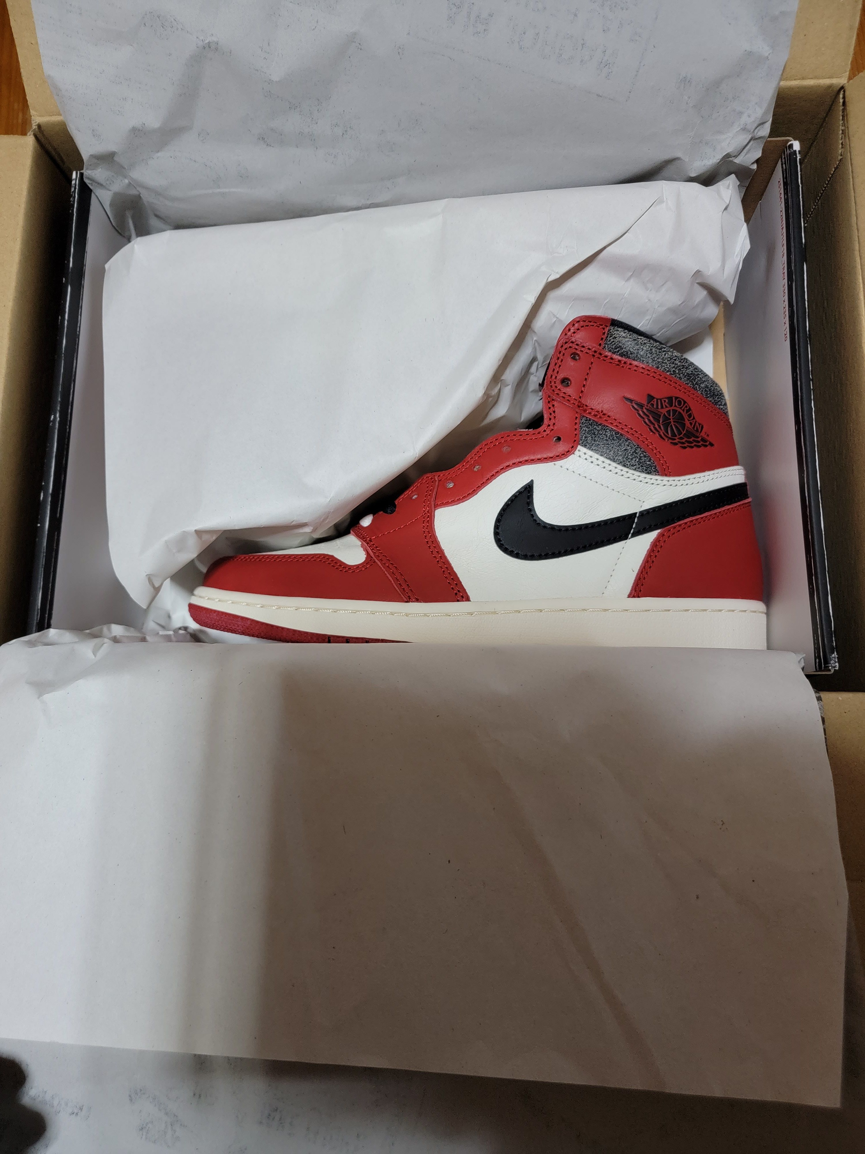 Nike Air Jordan 1 High OG "Lost & Found/Chicago"