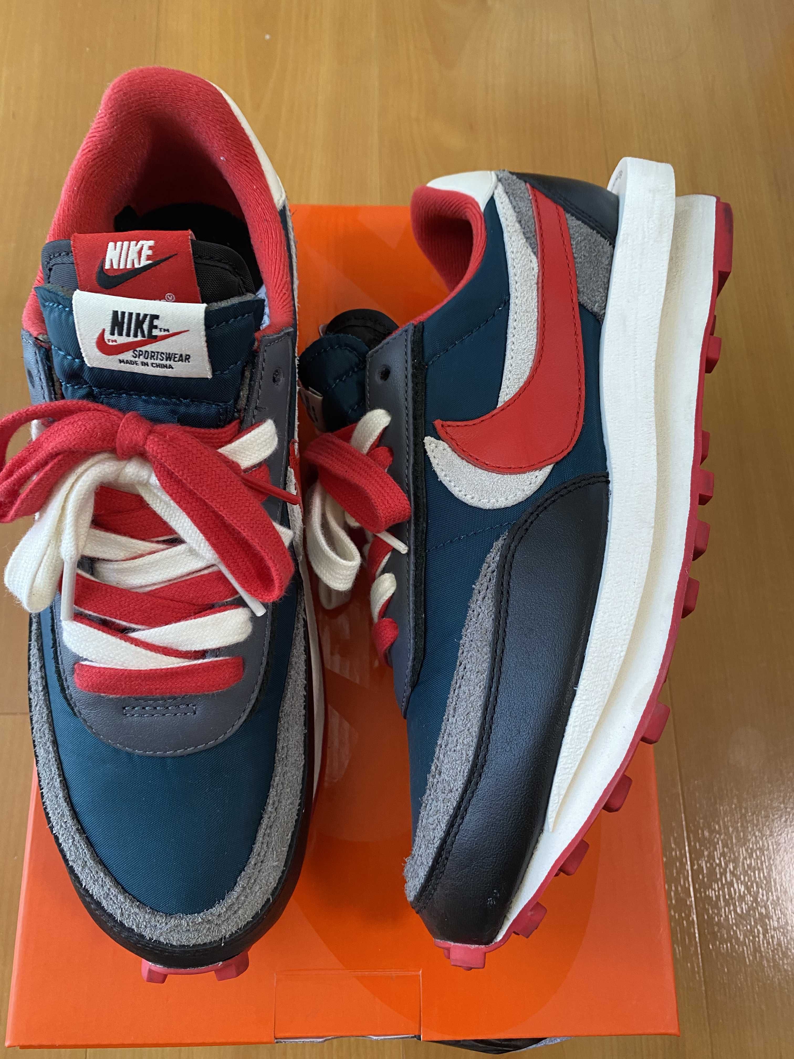 UNDERCOVER × sacai × Nike LD Waffle "Midnight Spruce/Pale Ivory-Dark Grey-University Red"