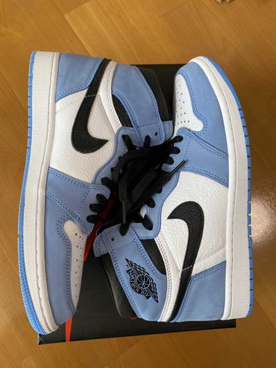 Nike Air Jordan 1 High OG "University Blue"