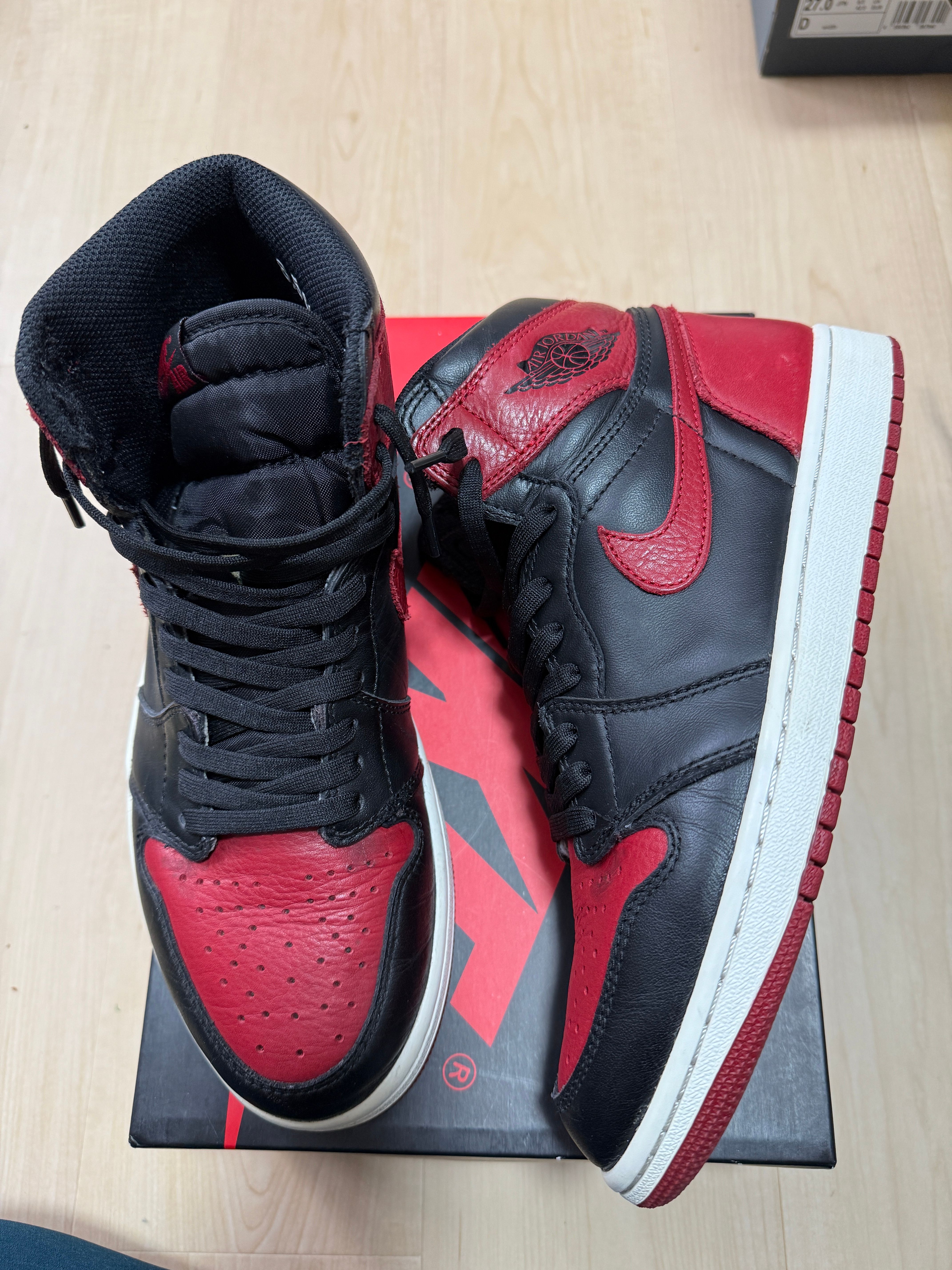 Nike Air Jordan 1 Retro High OG "Bred/Banned" (2016)