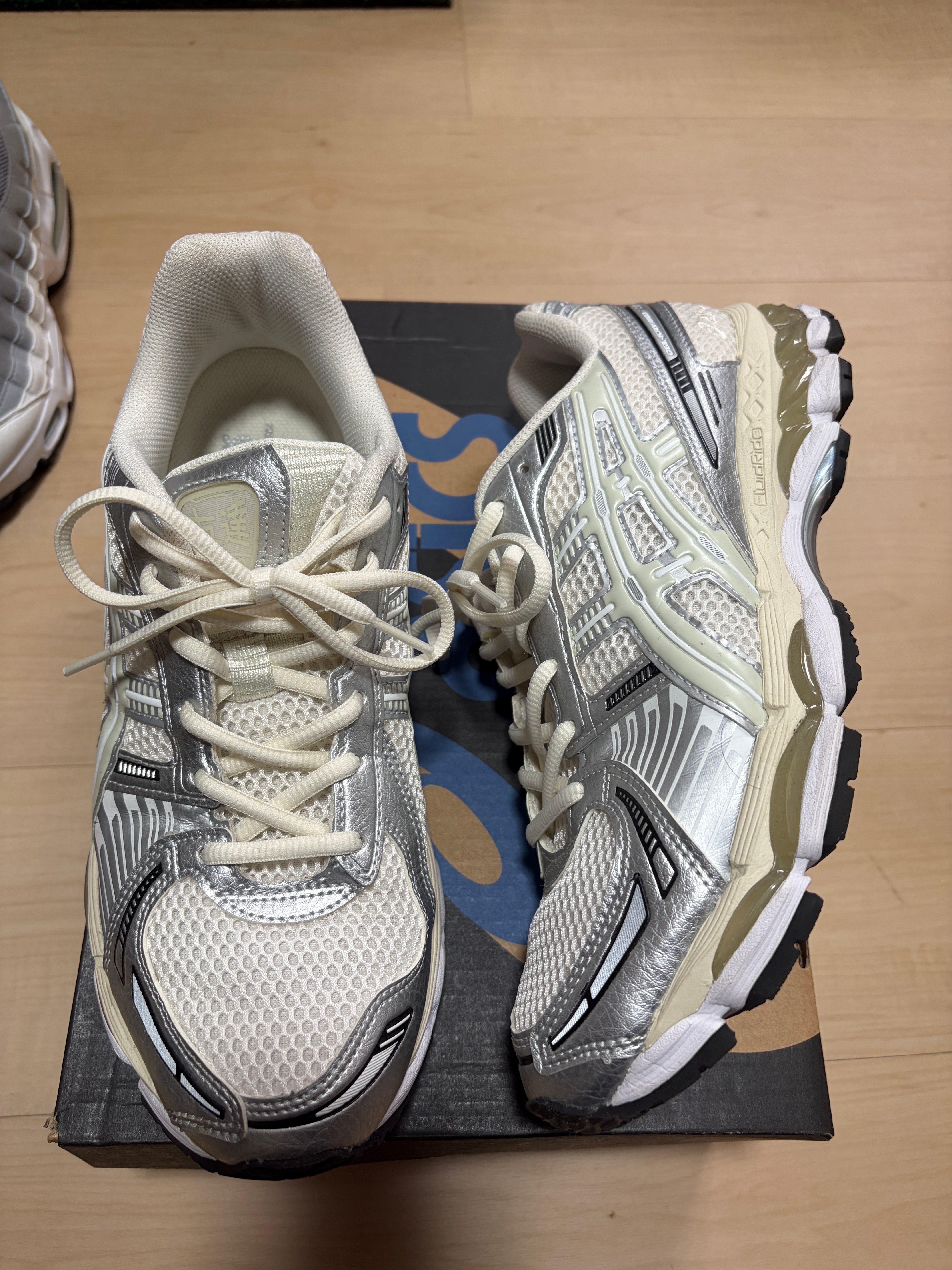 KITH Ronnie Fieg × Asics Gel-Kayano 12.1 "Cream/Pure Aqua"