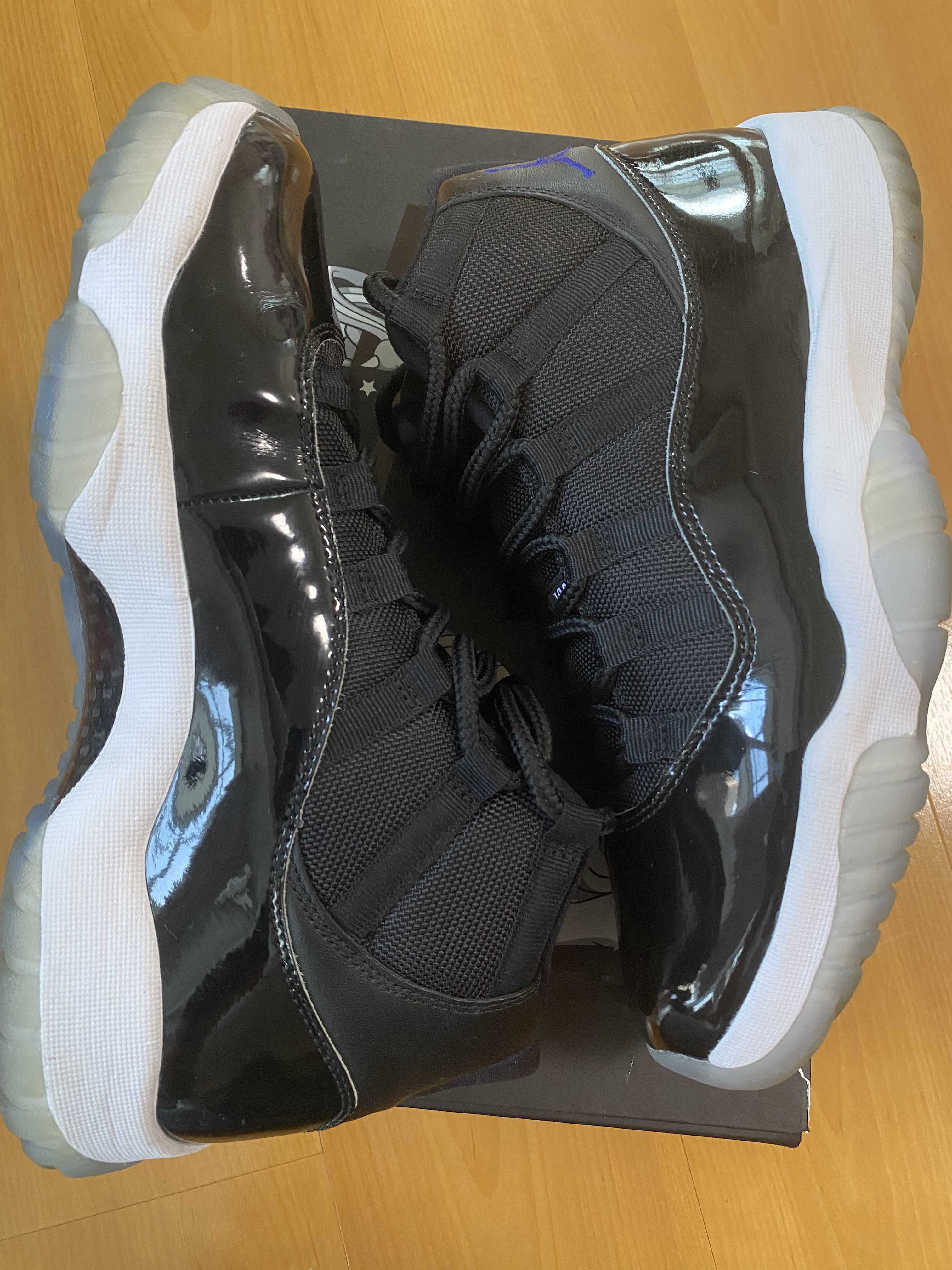 Nike Air Jordan 11 Retro "Space Jam" (2016)