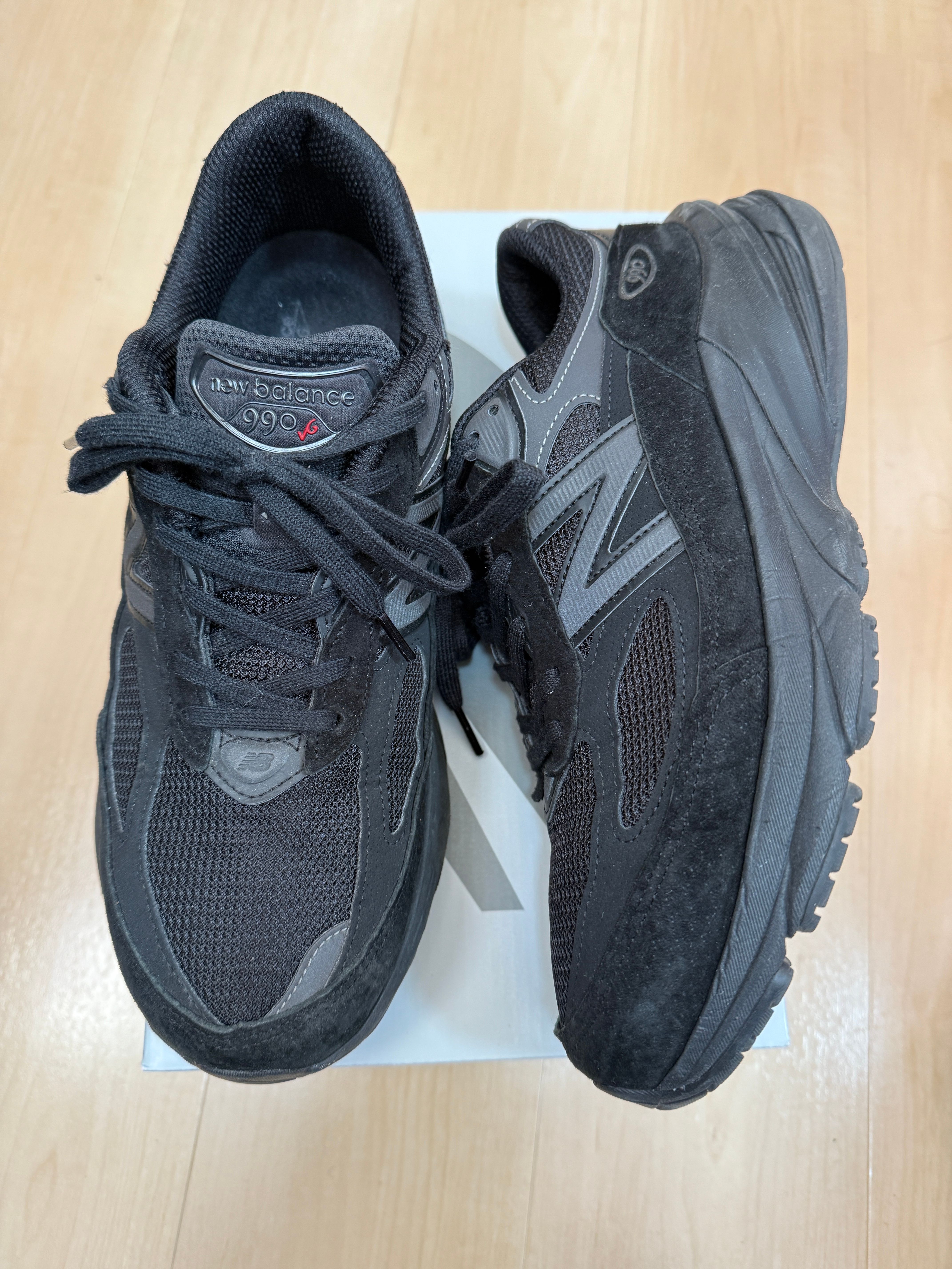 New Balance 990V6 "Triple Black"