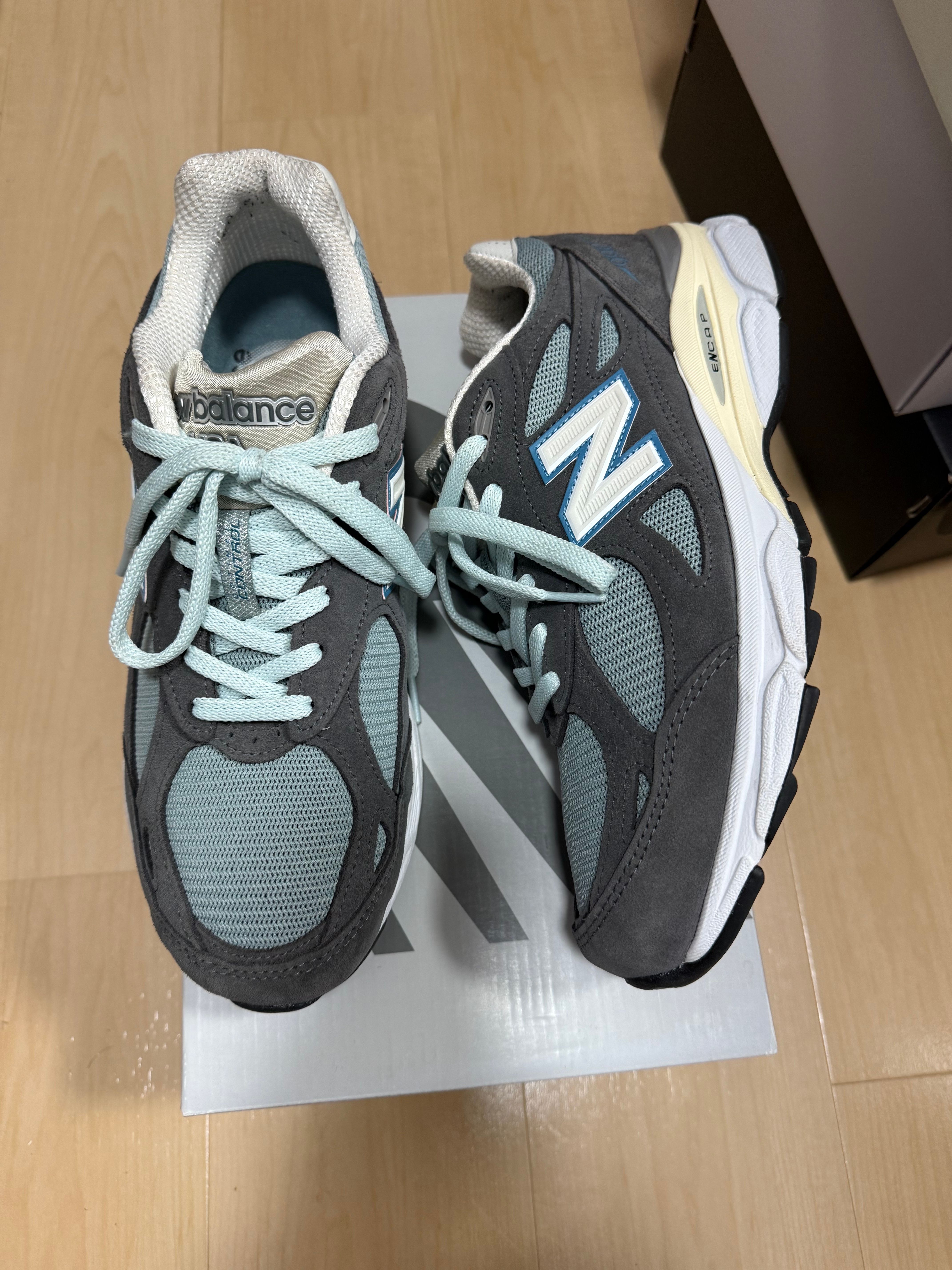 KITH × New Balance 990V3 "Steel Blue"