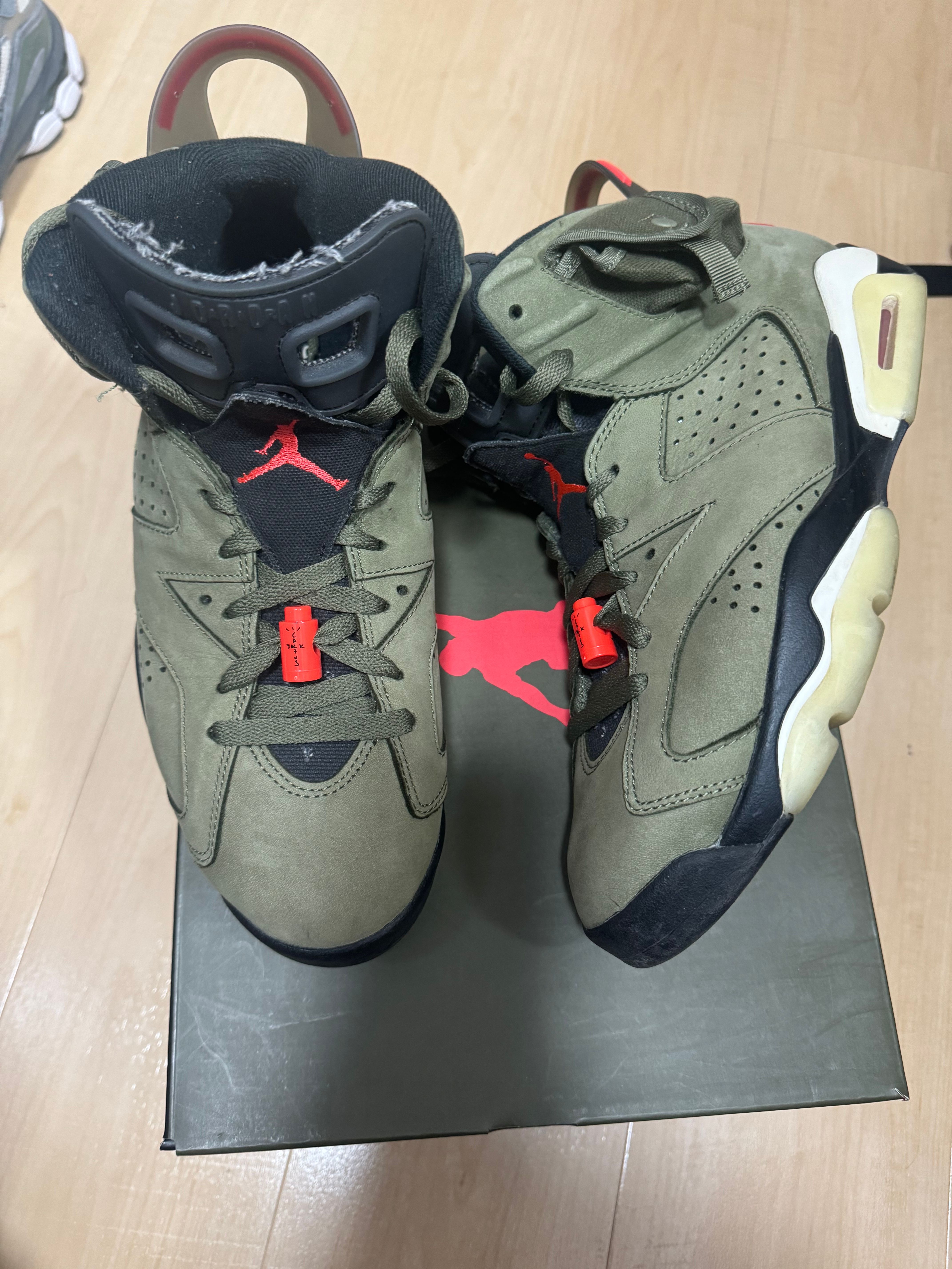 Travis Scott × Nike Air Jordan 6 Retro "Medium Olive"