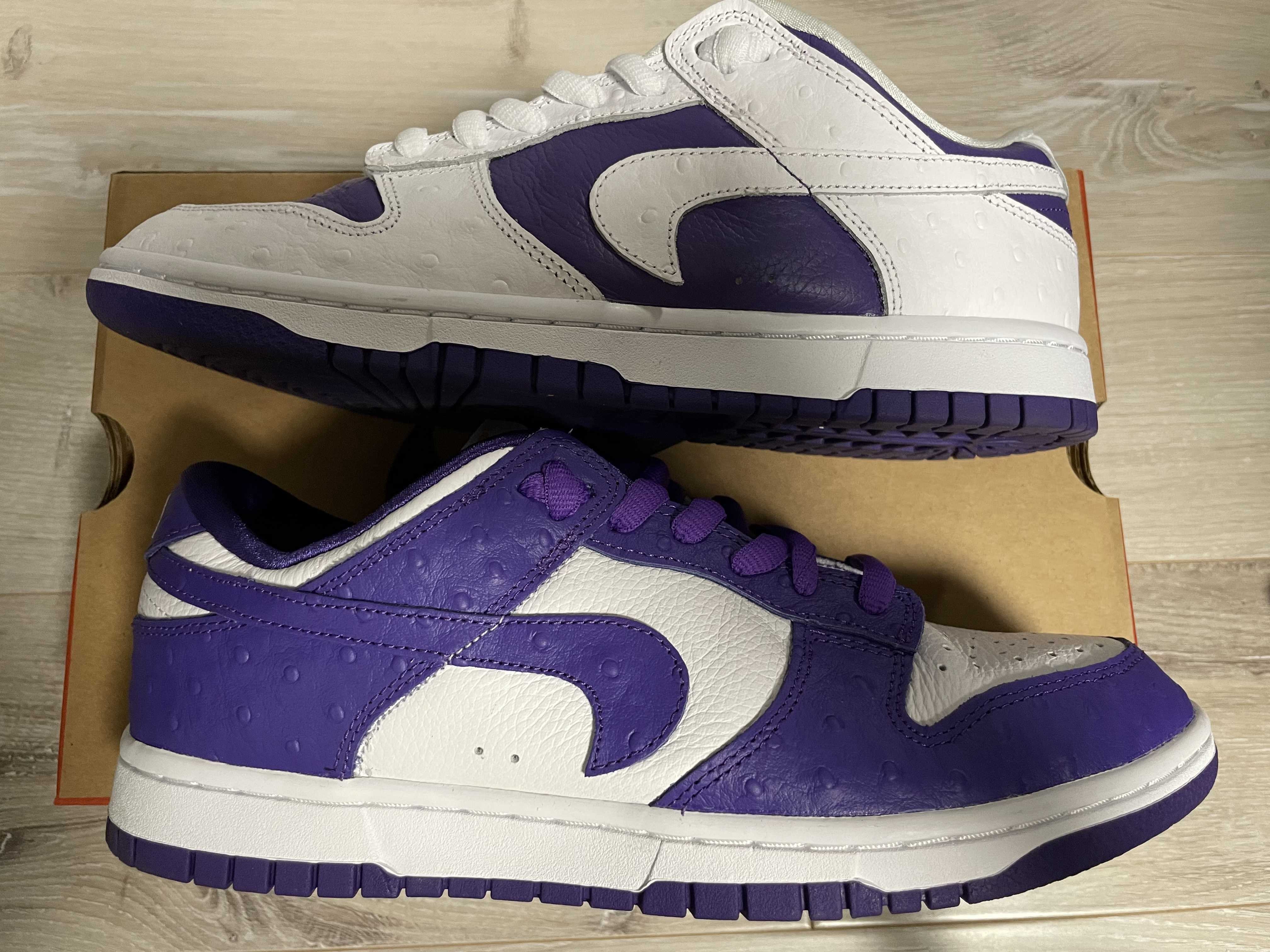 Nike Women's Dunk Low "Made You Look"