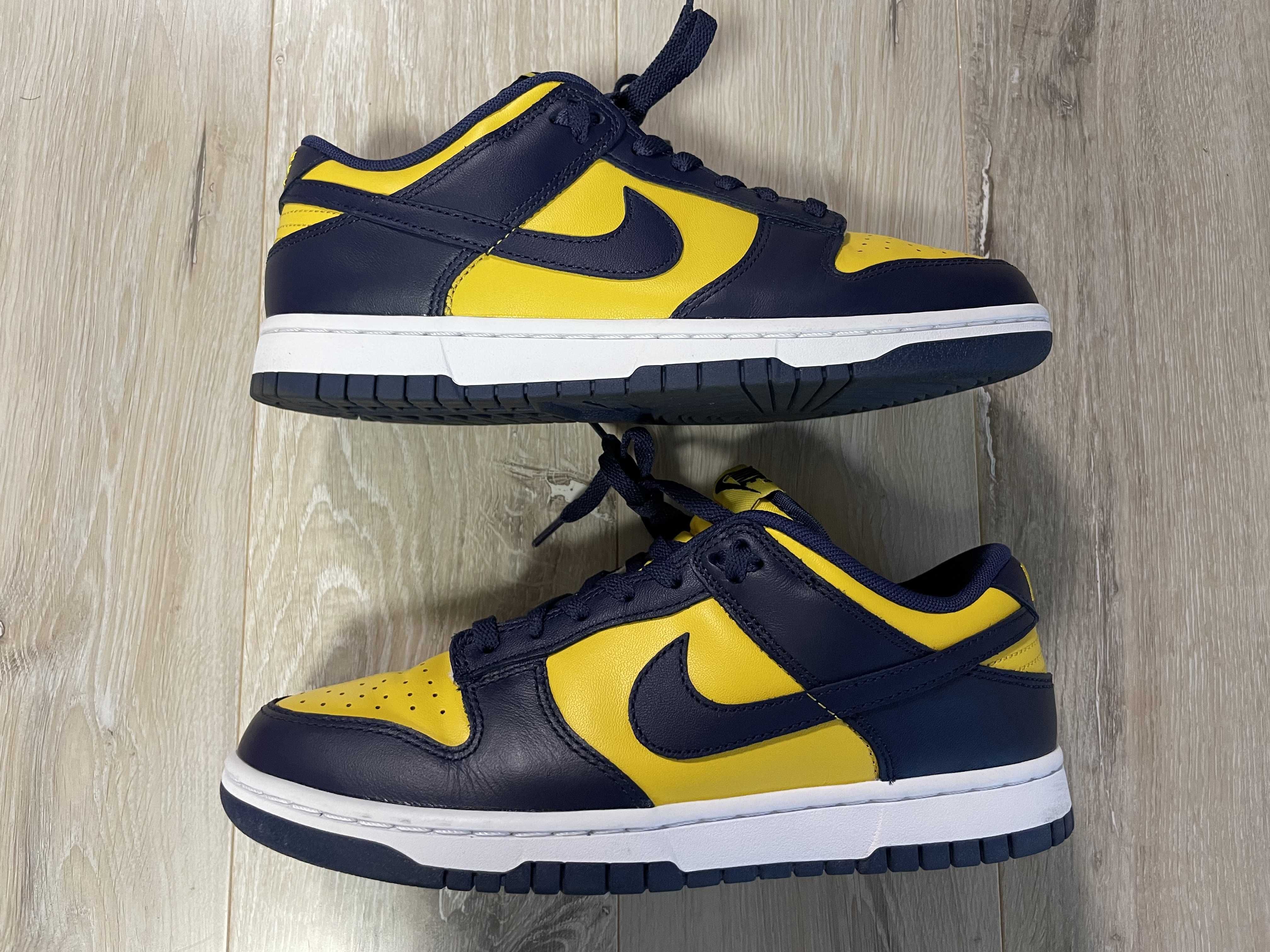 Nike Dunk Low "Michigan"