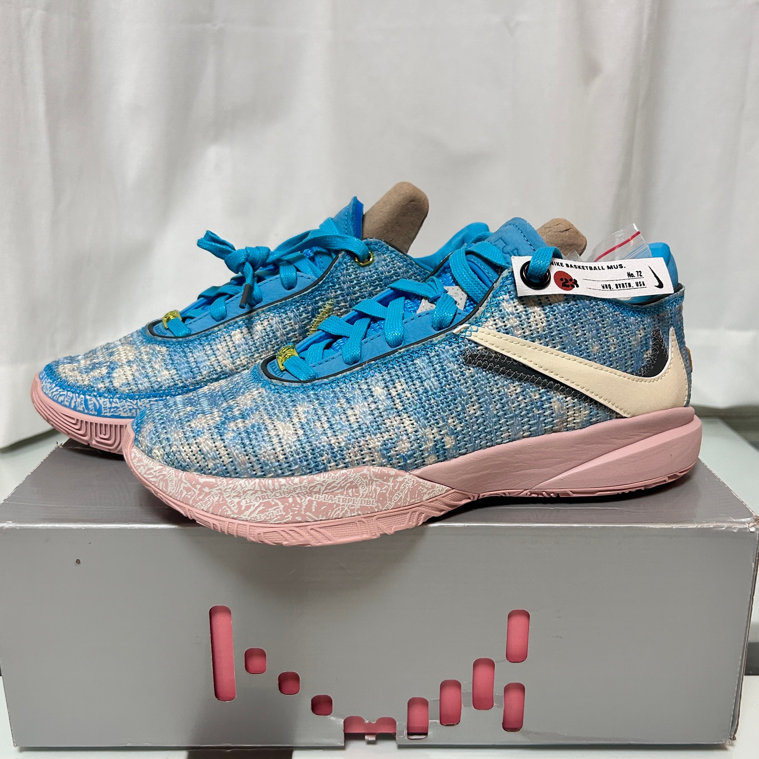 Nike LeBron 20 "All-Star" (DV1192-400/DV1191-400)