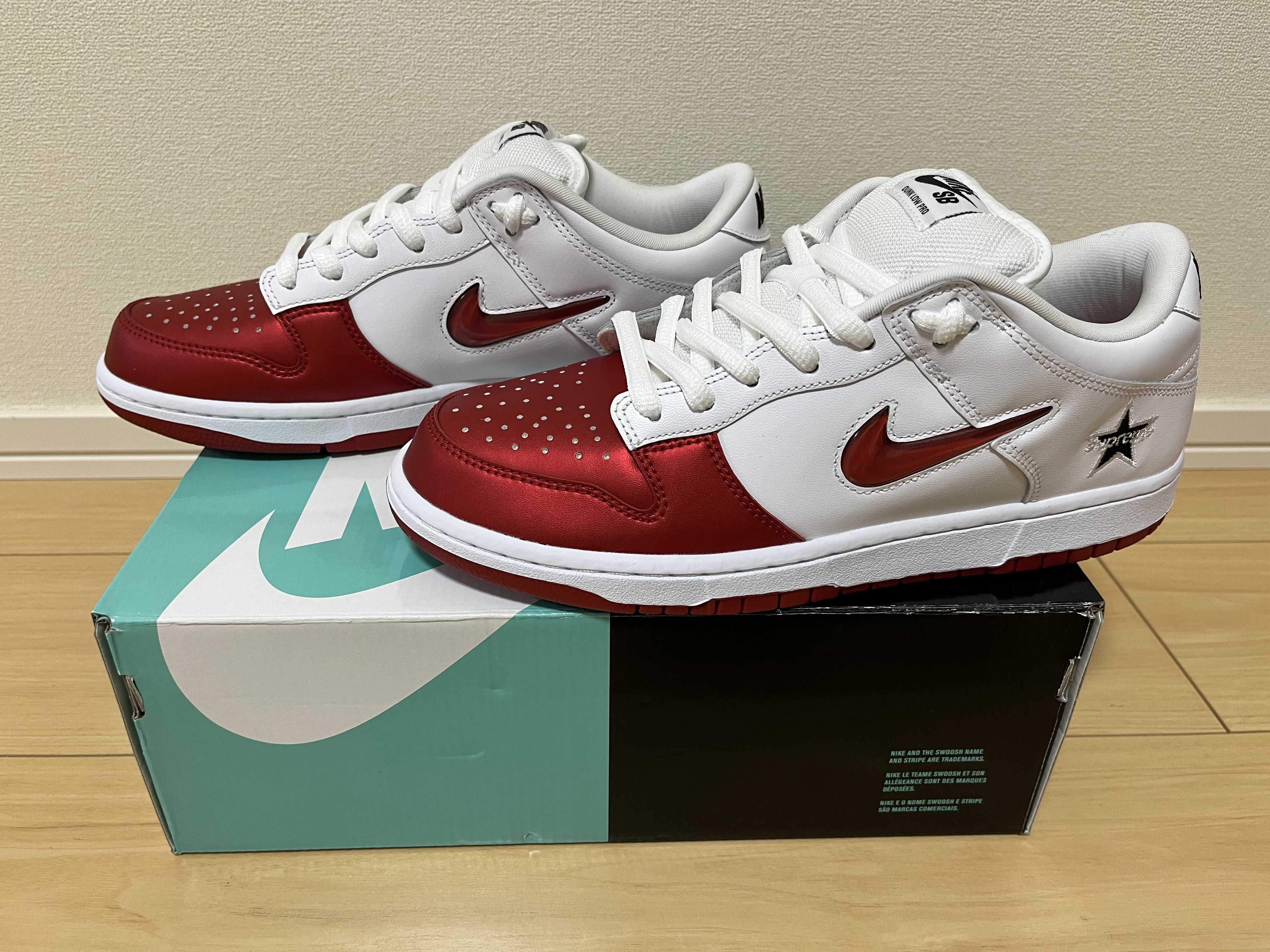 Supreme × Nike Dunk Low "Varsity Red/White"